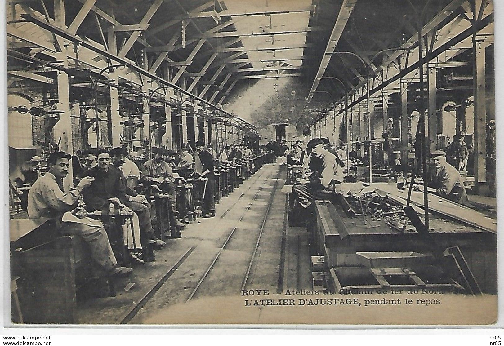 80 - ROYE - Ateliers Du Chemin De Fer Du Nord - L'atelier D'Ajustage Pendant Le Repas  ( Somme  ) - Roye