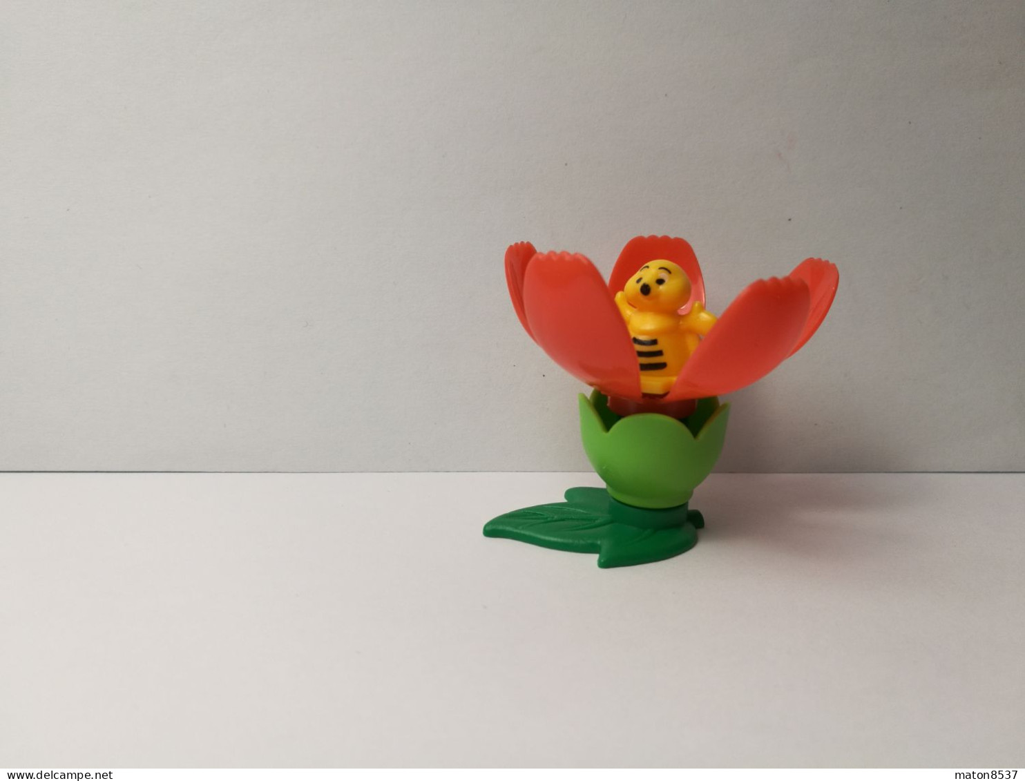 Kinder : K04 N55   Blumenzauber 2003 - Blume 2 - Gelbe Biene - Blütenblatt C - Blatt C - Steckfiguren