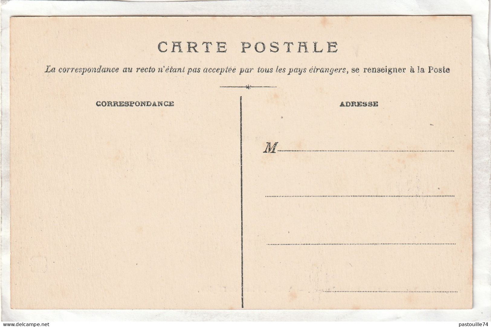 CPA :  14 X 9  -  SAINT-GERVAIS.  -  Village. Place De L'Eglise - Saint-Gervais-les-Bains