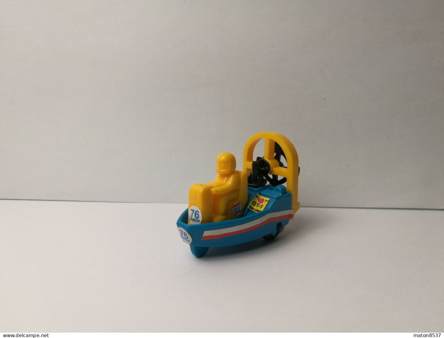 Kinder : K93 N130    Propellerboot-Rennen 1992 - Boot 2 - Boot Blau - Mann Gelb - Steckfiguren