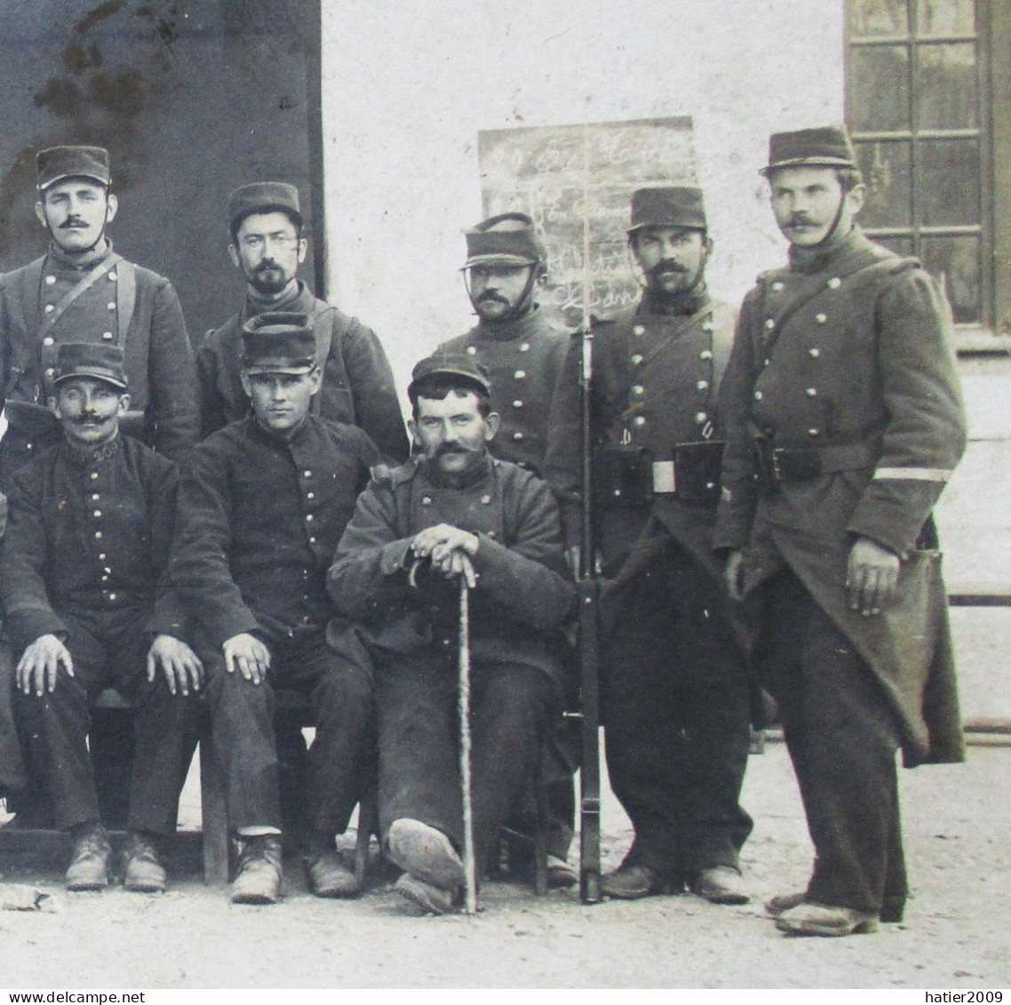 Carte Photo Groupe De Militaires Avec Un Tambour POILUS De 14/18 - Voir Les 4 Scans - Personnages