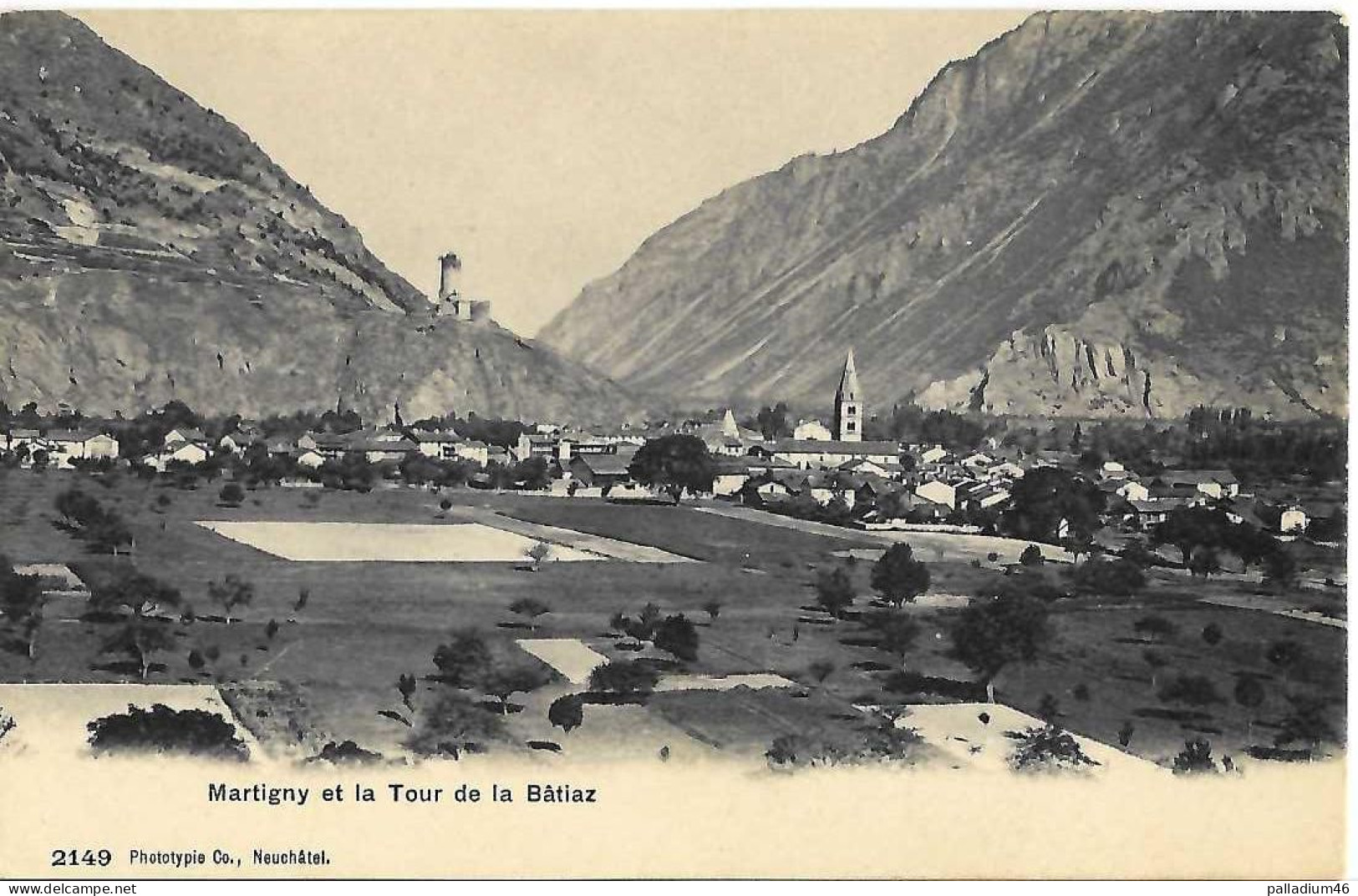 VS MARTIGNY ET LA TOUR DE LA BATIAZ - Phototypie Co, Neuchâtel, No 2149 - PAS CIRCULE - Martigny