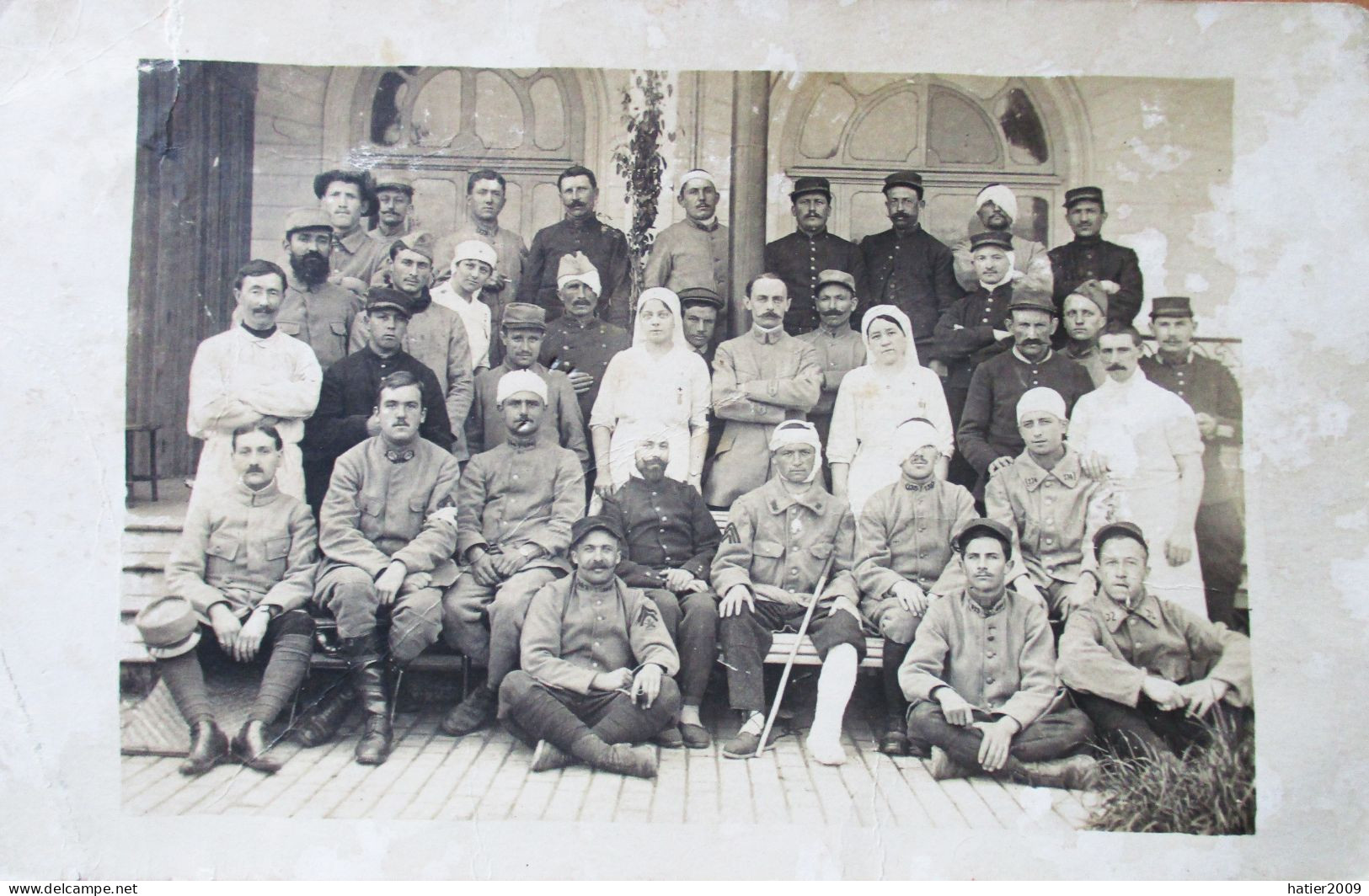 Carte Photo HOPITAL Militaires (a Identifier) Groupe De POILUS Blessés Avec Infirmieres Et Medecins - Voir 3 Scans - Guerra 1914-18