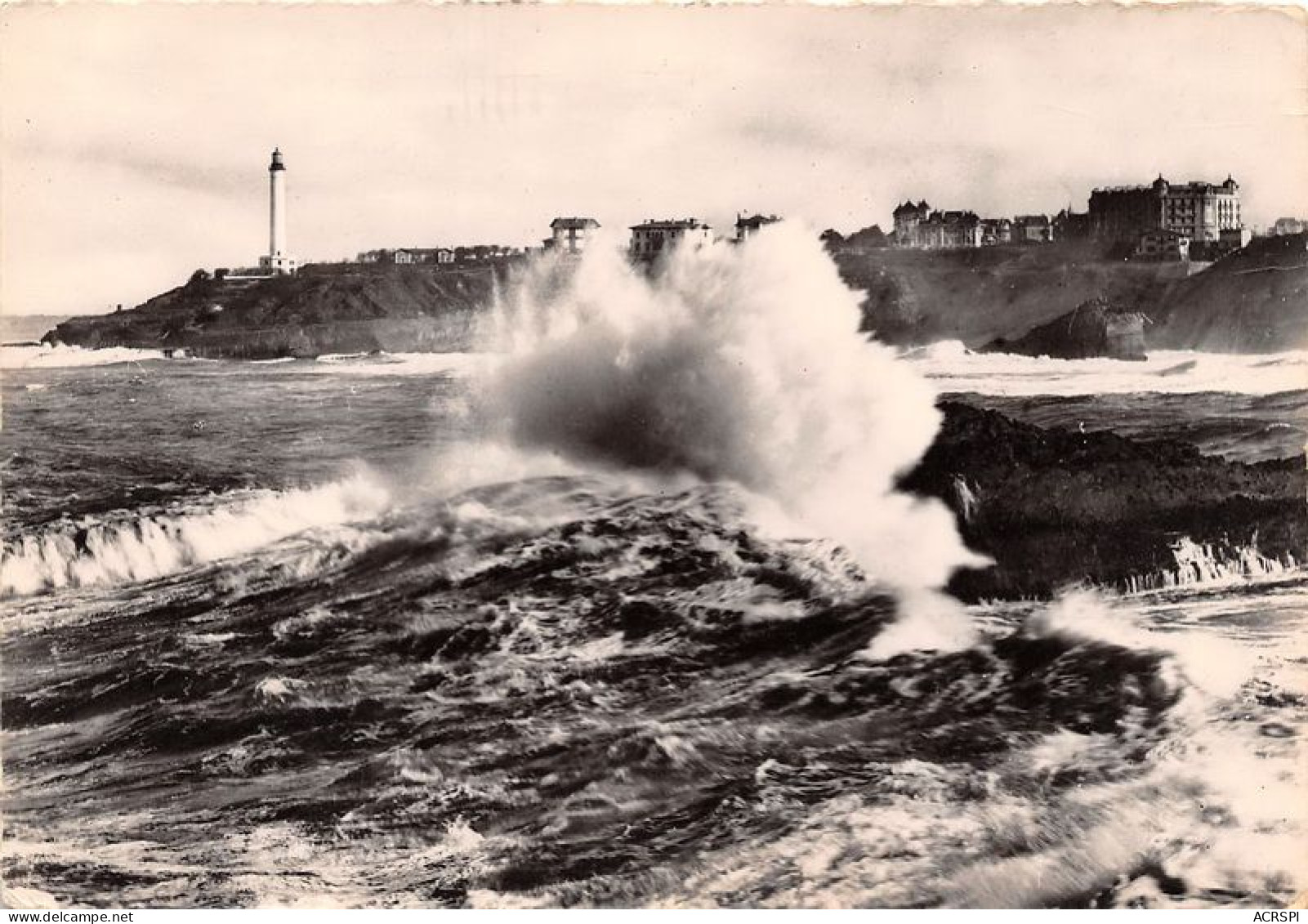 BIARRITZ Effet De Vagues Dans Le Fond Le Phare 30(scan Recto-verso) MA1819 - Biarritz