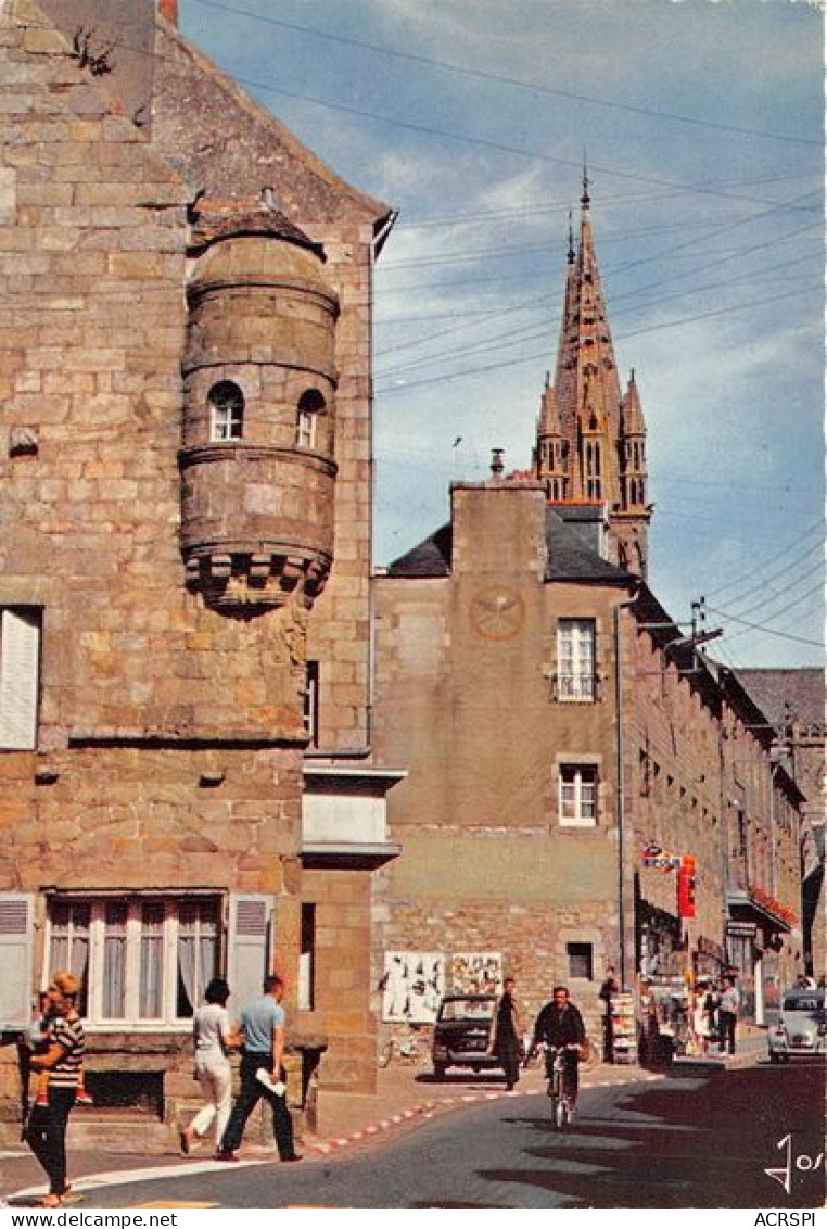 SAINT POL DE LEON La Maison Prebendale Au Fond La Cathedrale 24(scan Recto-verso) MA1840 - Saint-Pol-de-Léon