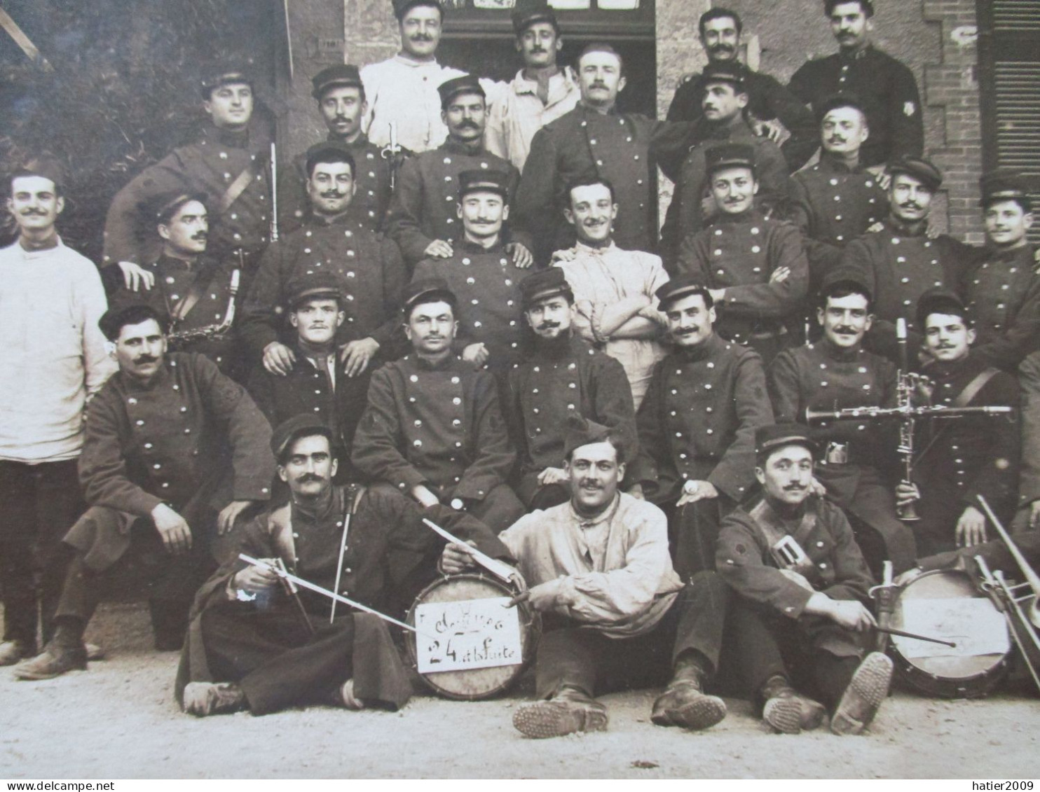 Carte Photo FANFARE Militaire (a Identifier) POILUS De 14 / 18 - Voir 5 Scans - Personajes