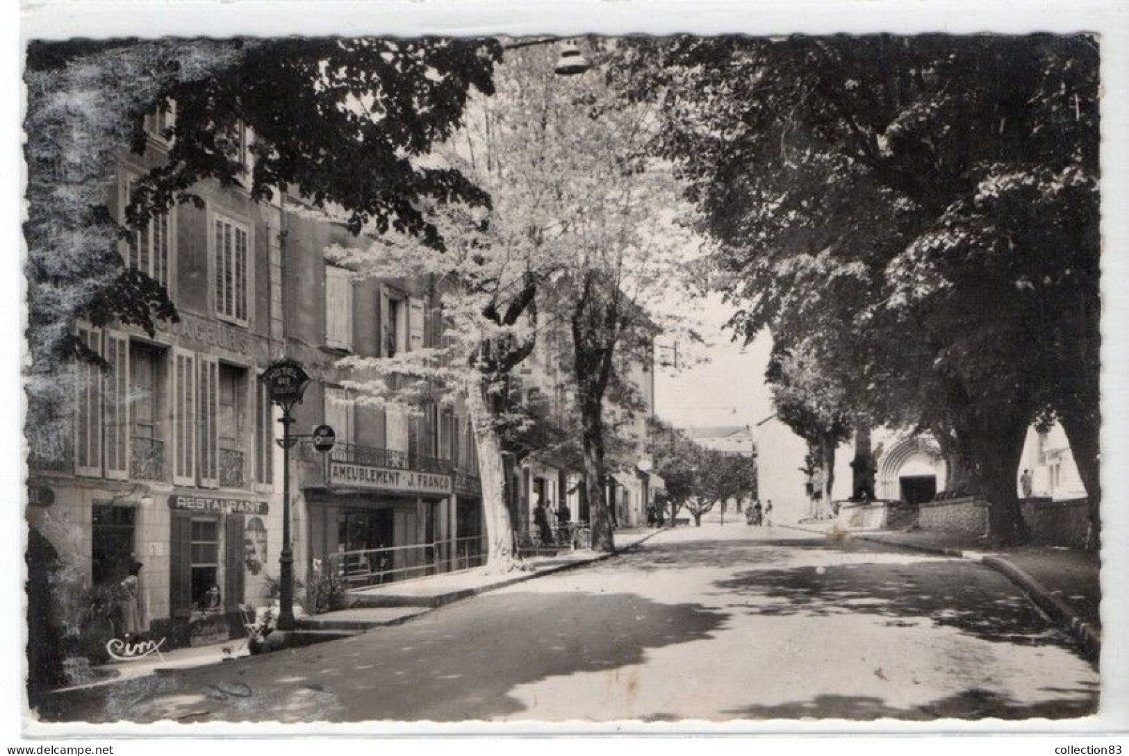 CPA FORCALQUIER Le Boulevard Latourette - Forcalquier