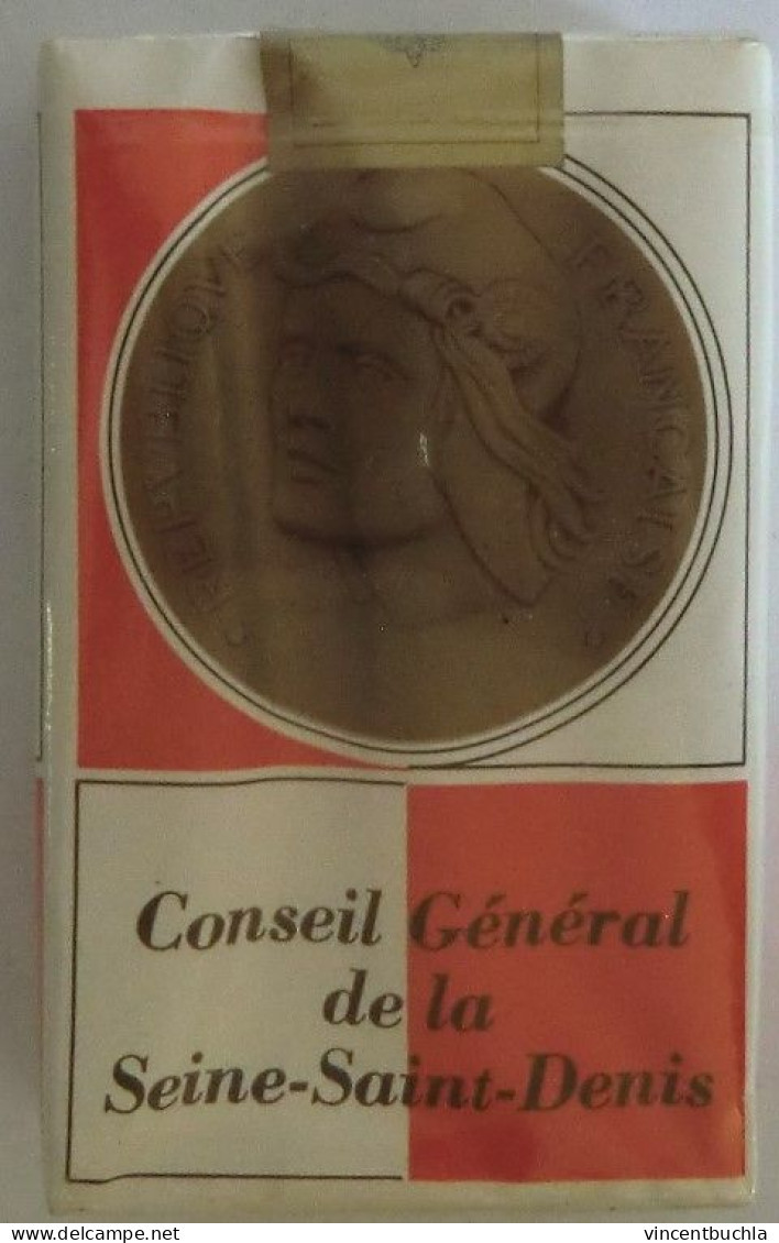 Insolite ! Paquet Cigarette Anciennes Royales Régie Française Des Tabacs Conseil Général De La Seine Saint Denis - Boites à Tabac Vides