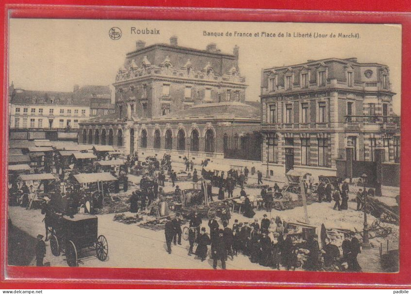 Carte Postale 59. Roubaix Jour De Marché Devant La Banque De France Place De La Liberté  Carte Belge  Très Beau Plan - Roubaix