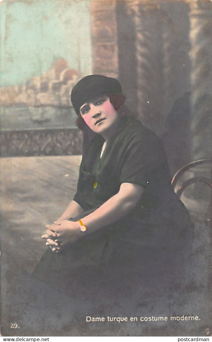 Turkey - Turkish Woman In Modern Costume - Publ. Unknown  - Türkei