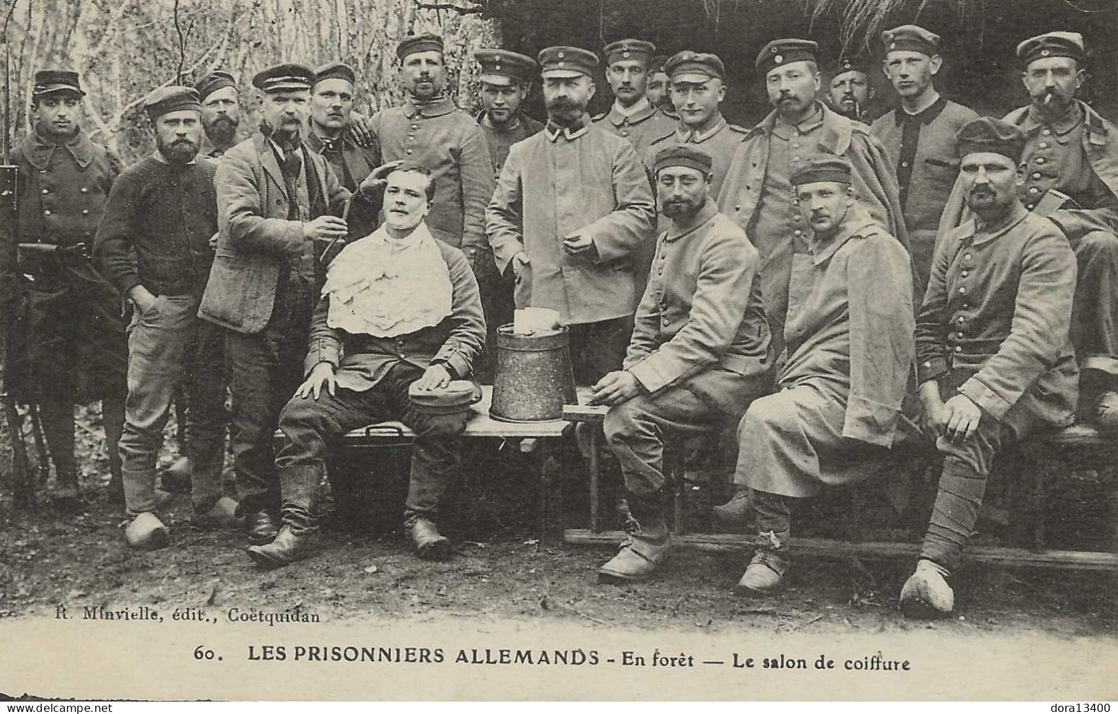 CPA56- PRISONNIERS ALLEMANDS En Forêt- Le Salon De Coiffure - Guer Coetquidan