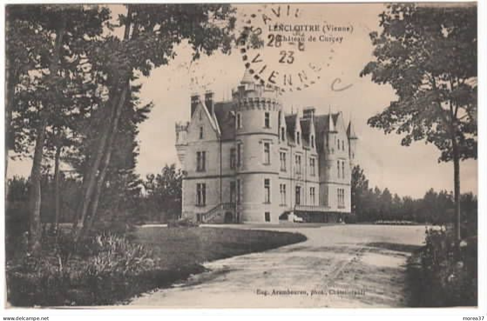 LENCLOITRE   Château De CURCAY - Lencloitre