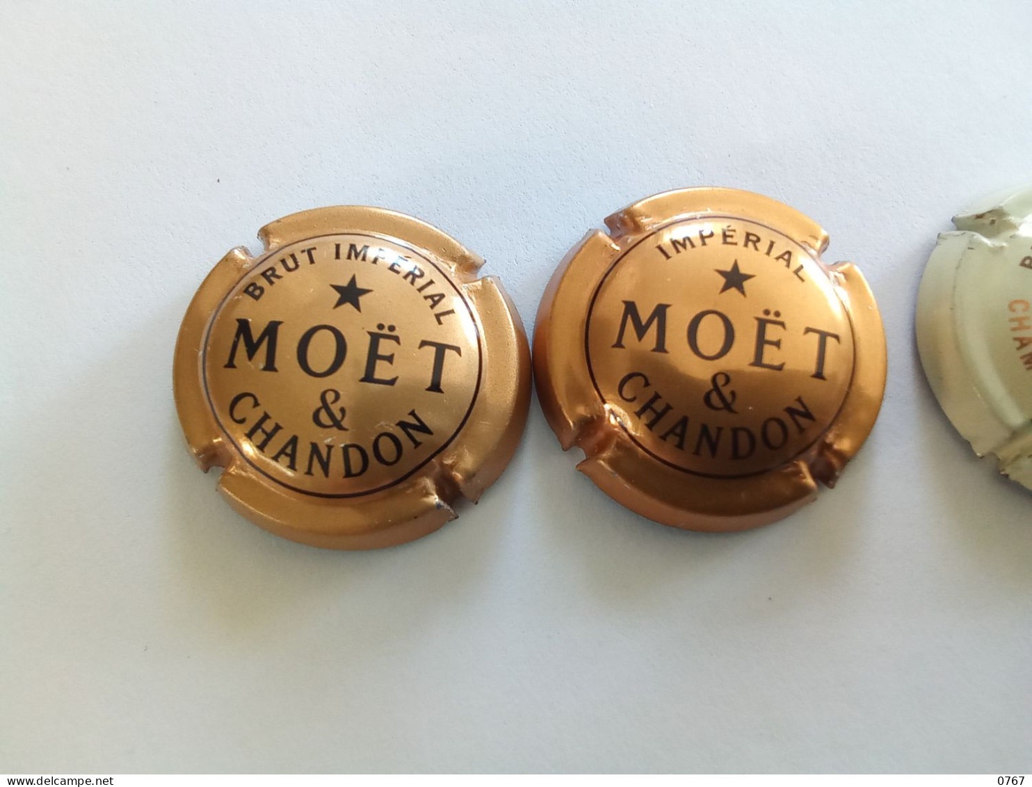 Lot 6 Capsules Muselets Champagne Moët Et Chandon Différentes Dont Une Dom Pérignon ( Bazarcollect28 ) - Möt Et Chandon