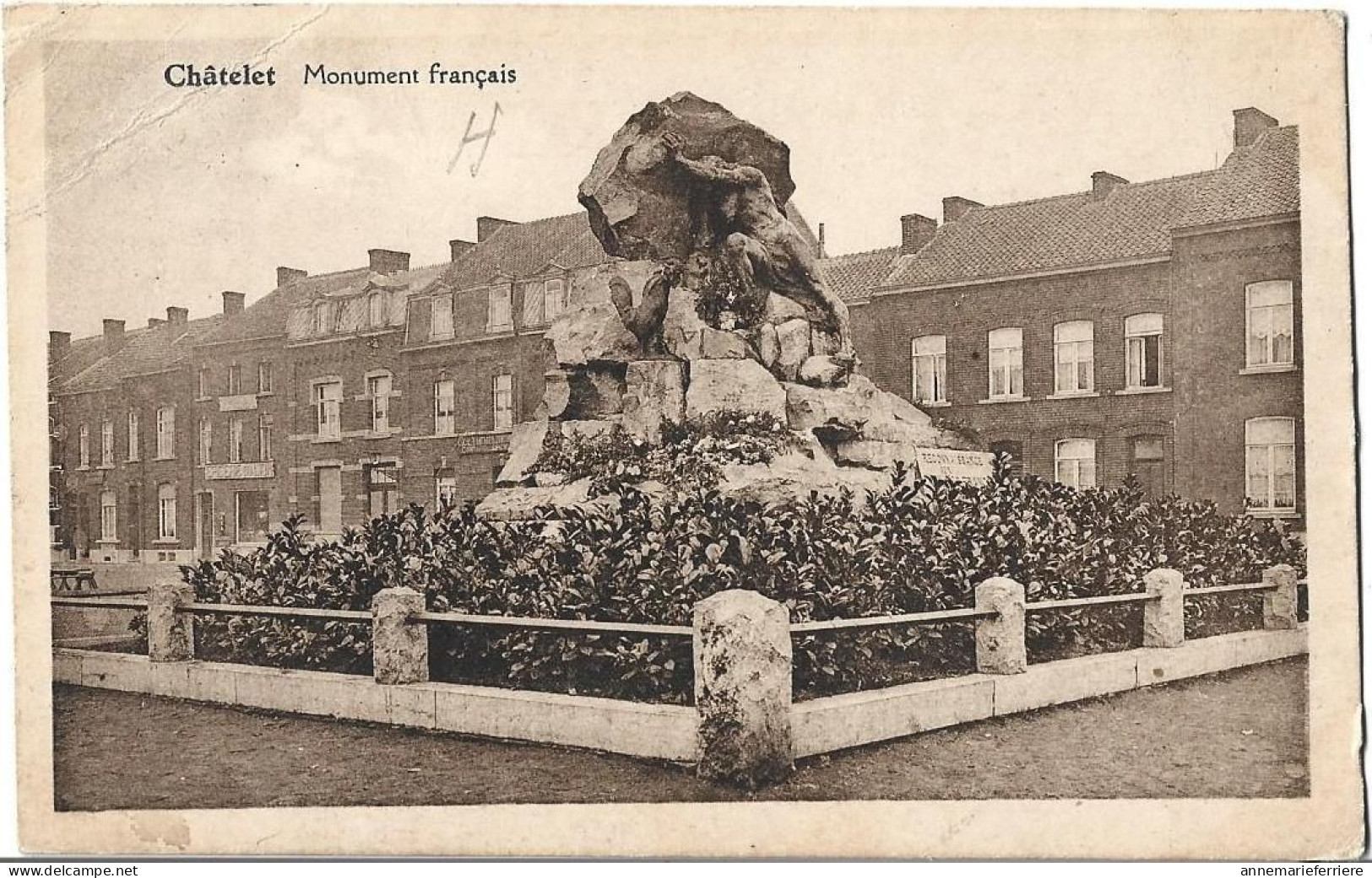 Châtelet - Monument Aux Français - Chatelet