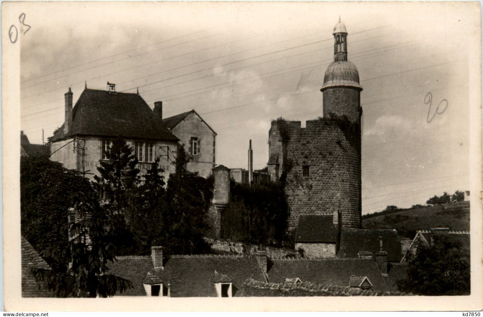 Bourbon-LÀrchambault - La Tour Quiquengrogne - Donjon Du XV Siecle - Bourbon L'Archambault