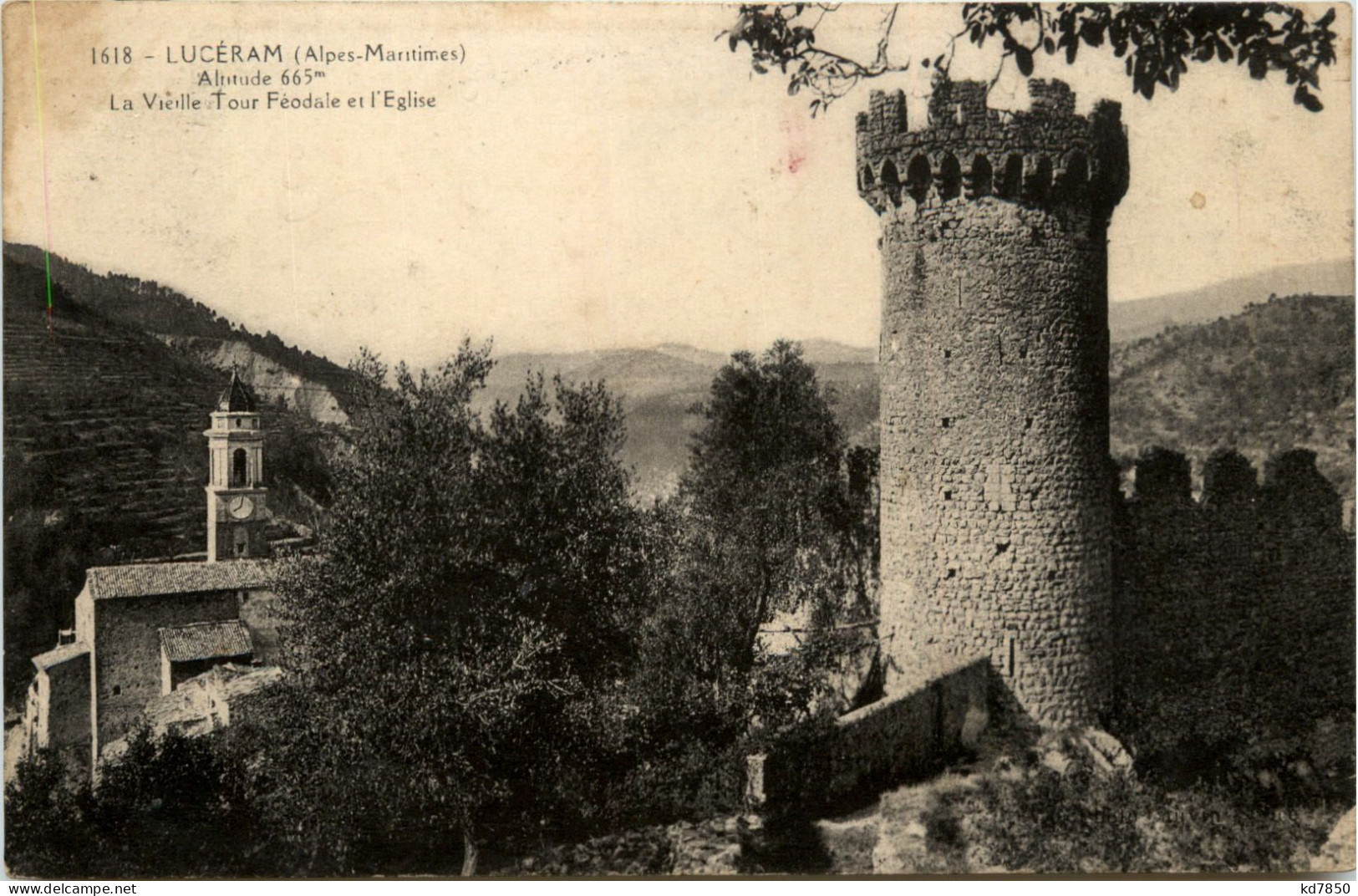 Luceram, La Vieille Tour Feodale Et LÉglise - Lucéram