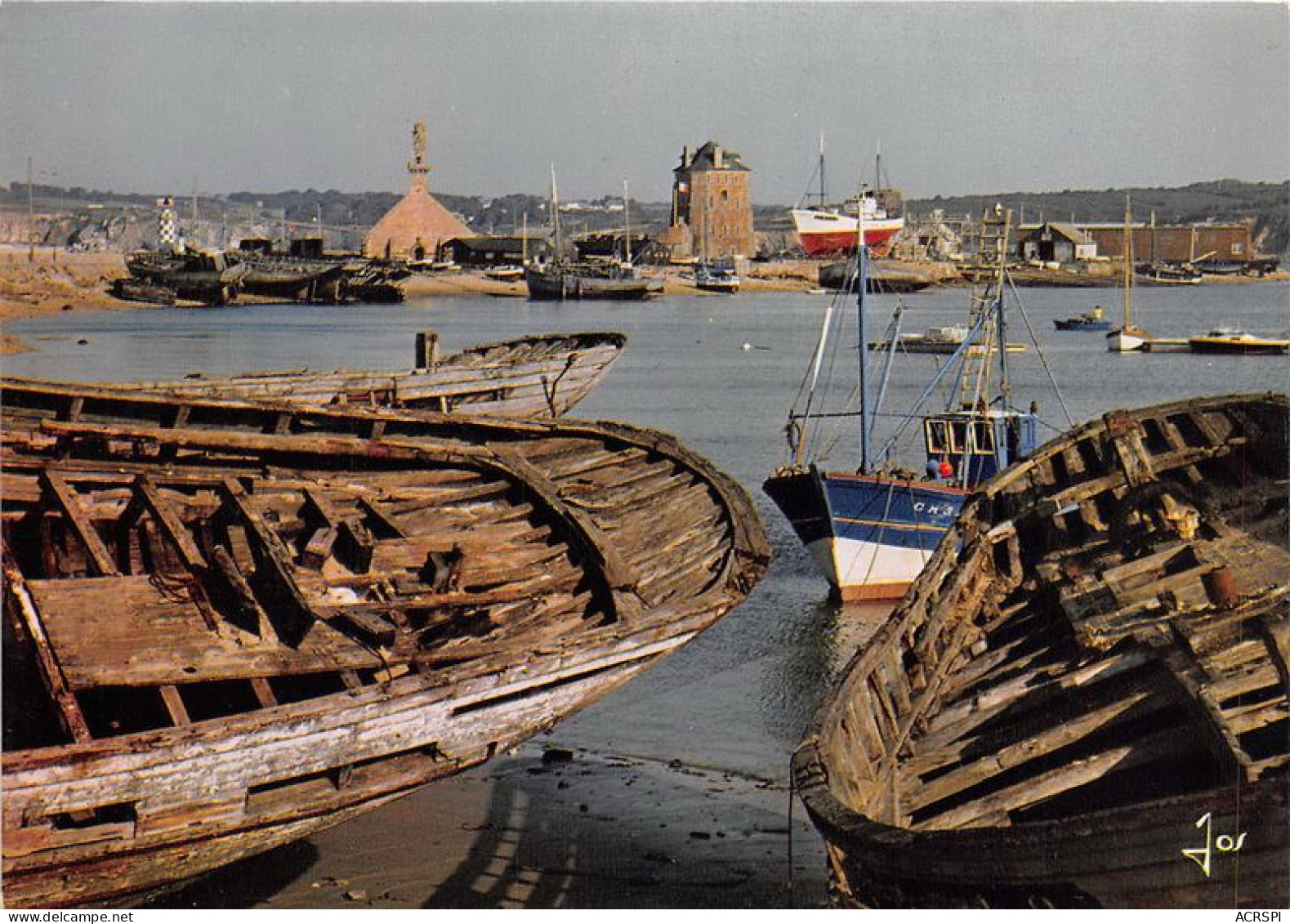 CAMARET Les Carcasses Au Fond Du Port Devant Notre Dame De Rocamadour Et La Tour Vauban 26(scan Recto-verso) MA1914 - Camaret-sur-Mer