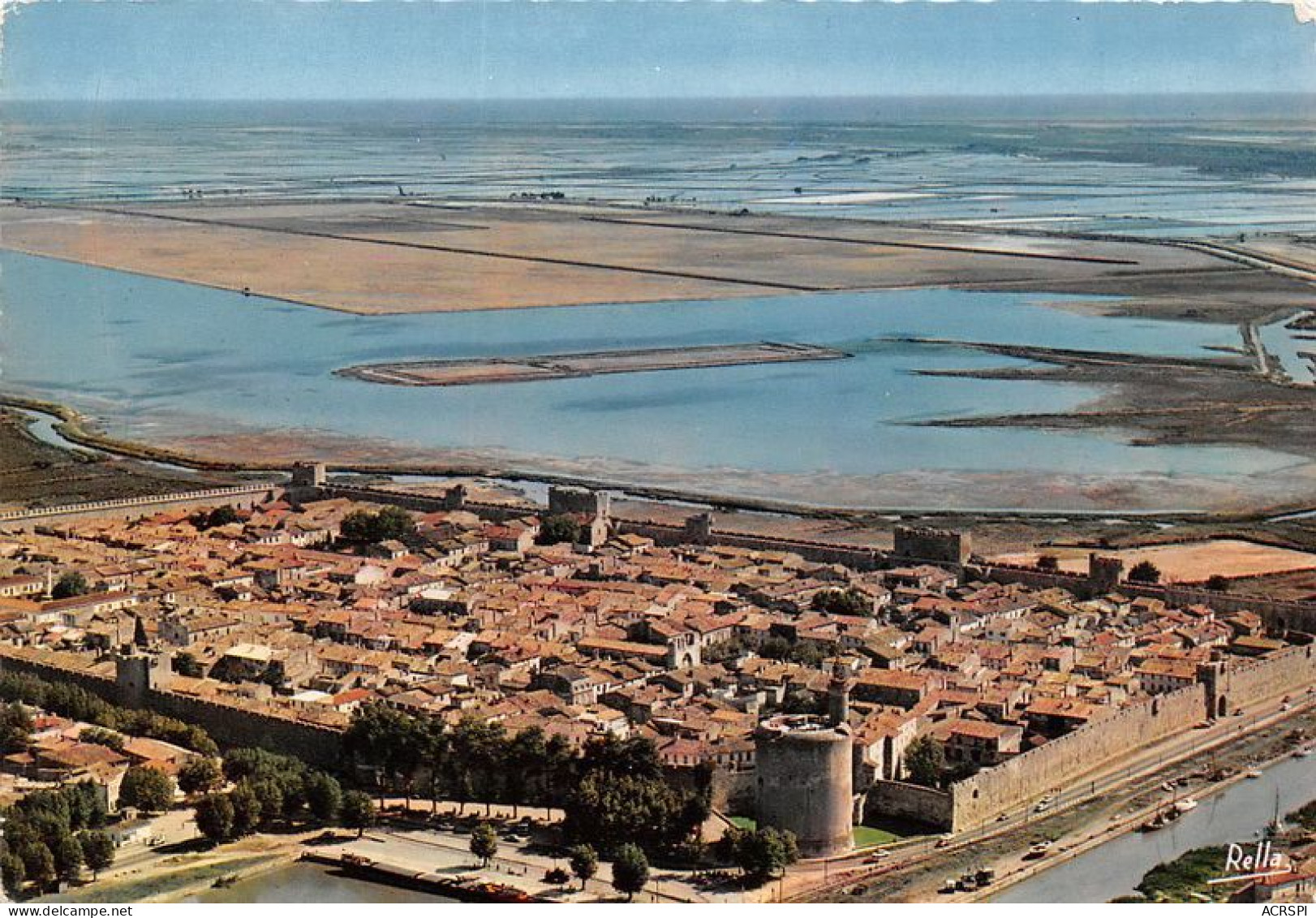 AIGUES MORTES Vue Aerienne Sur Les Remparts Et La Ville 30(scan Recto-verso) MA1919 - Aigues-Mortes