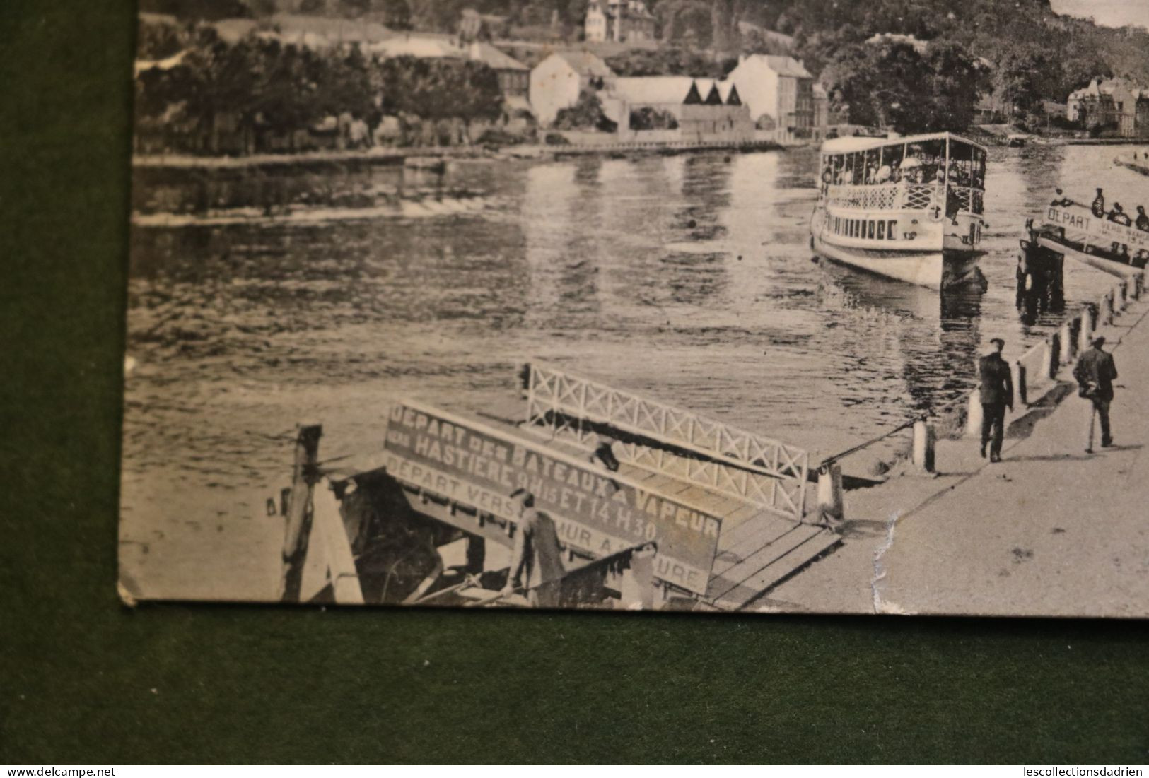 Carte postale bateau de Namur - Meuse - le port bateaux - calèches passants animée cachet Dinant et Bièvre 1907