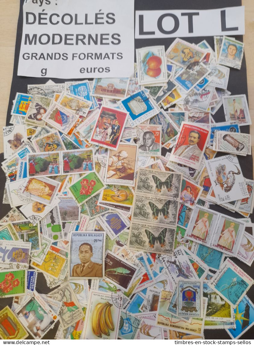 MADAGASCAR VRAC 40 G , LOT L  DECOLLES, MODERNES, GRANDS FORMATS 马达加斯加散装 40 克 L ，定时，现代，大规格 LARGE OFF PAPER - Mezclas (max 999 Sellos)