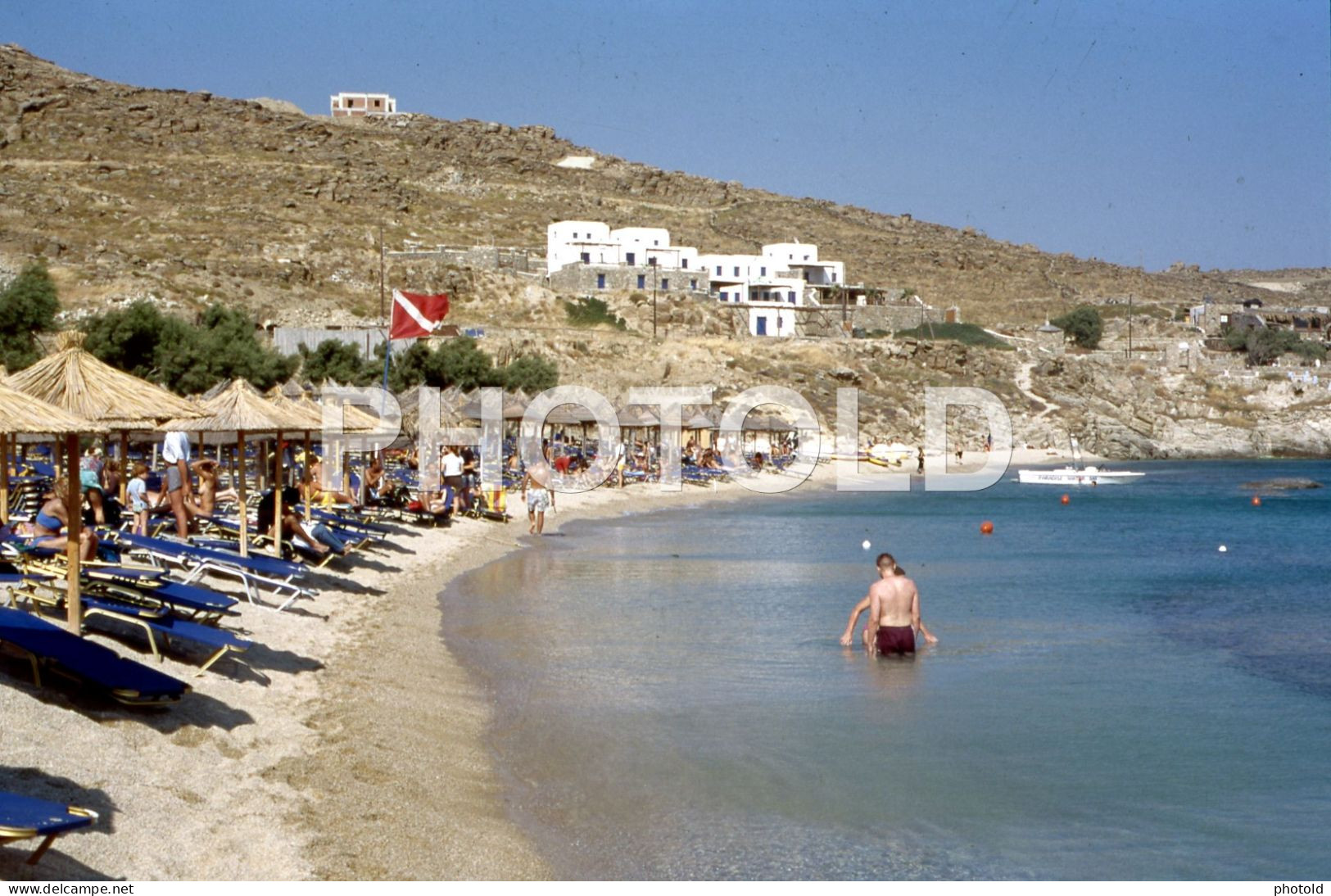 2 SLIDES SET 1980s BEACH PLAGE MYCONOS GREECE ORIGINAL AMATEUR 35mm DIAPOSITIVE SLIDE Not PHOTO FOTO NB4043 - Diapositives