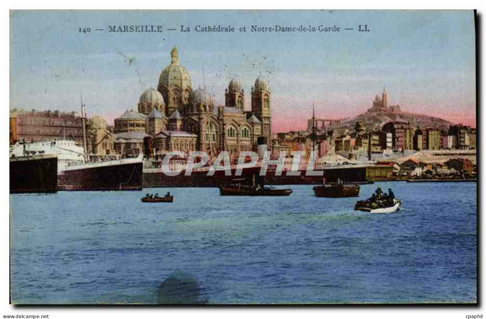 CPA Marseille La Cathedrale Et Notre Dame De La Garde Bateaux - Notre-Dame De La Garde, Aufzug Und Marienfigur