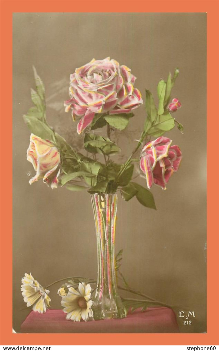 A681 / 521 Fleur Vase Rose - Autres & Non Classés