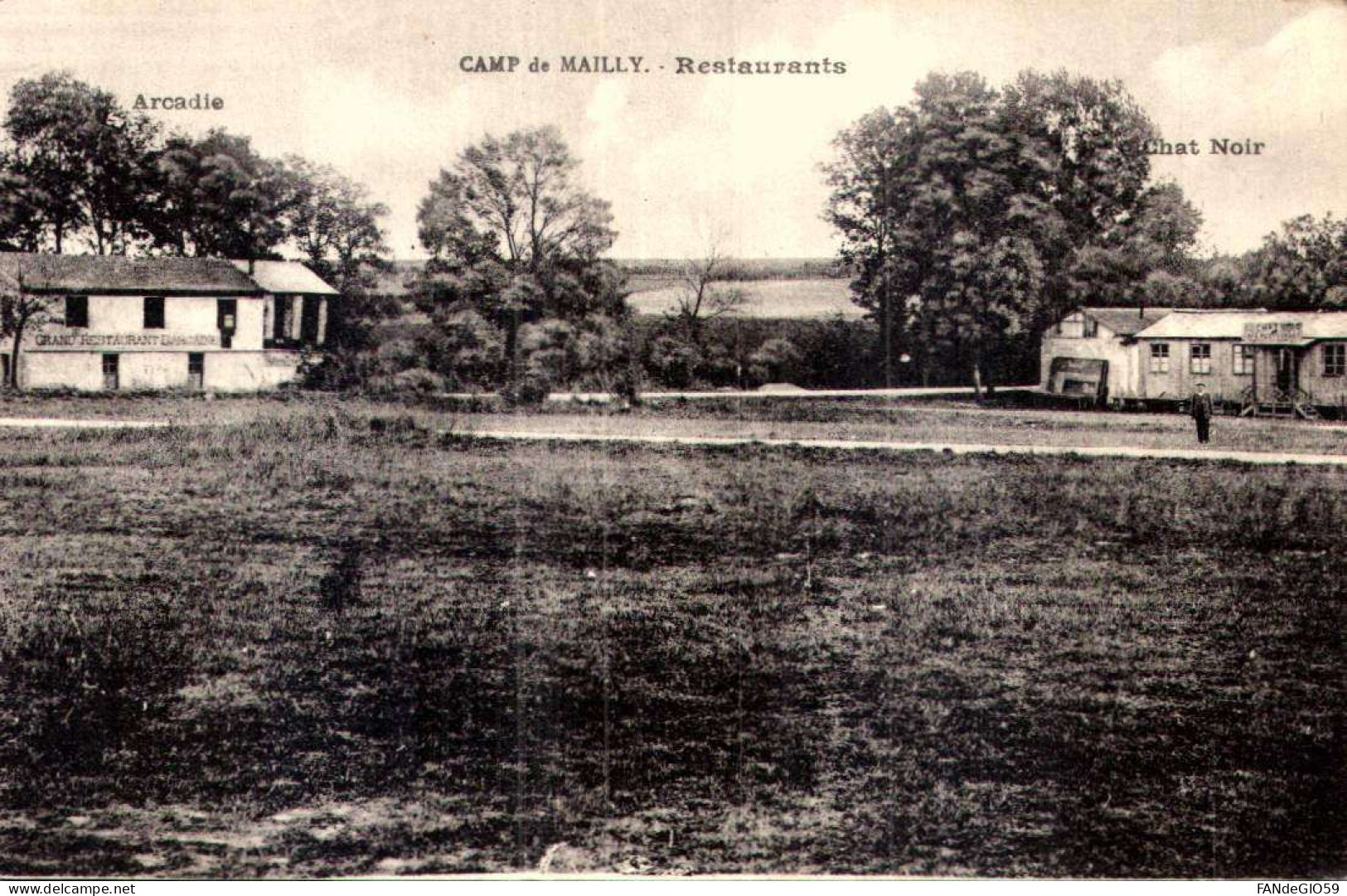 Militaria > Casernes / CAMP DE MAILLY  /// 100 - Barracks