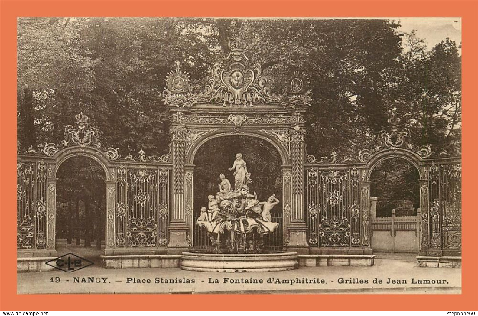 A692 / 651 54 - NANCY Place Stanislas Fontaione D'Amphitrite - Autres & Non Classés