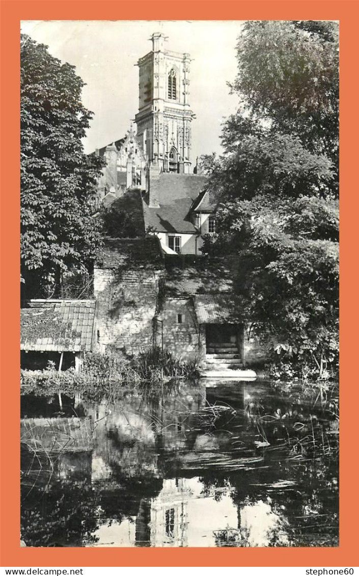 A709 / 619 58 - CLAMECY Le Beuvron Et Collégiale Saint Martin - Clamecy