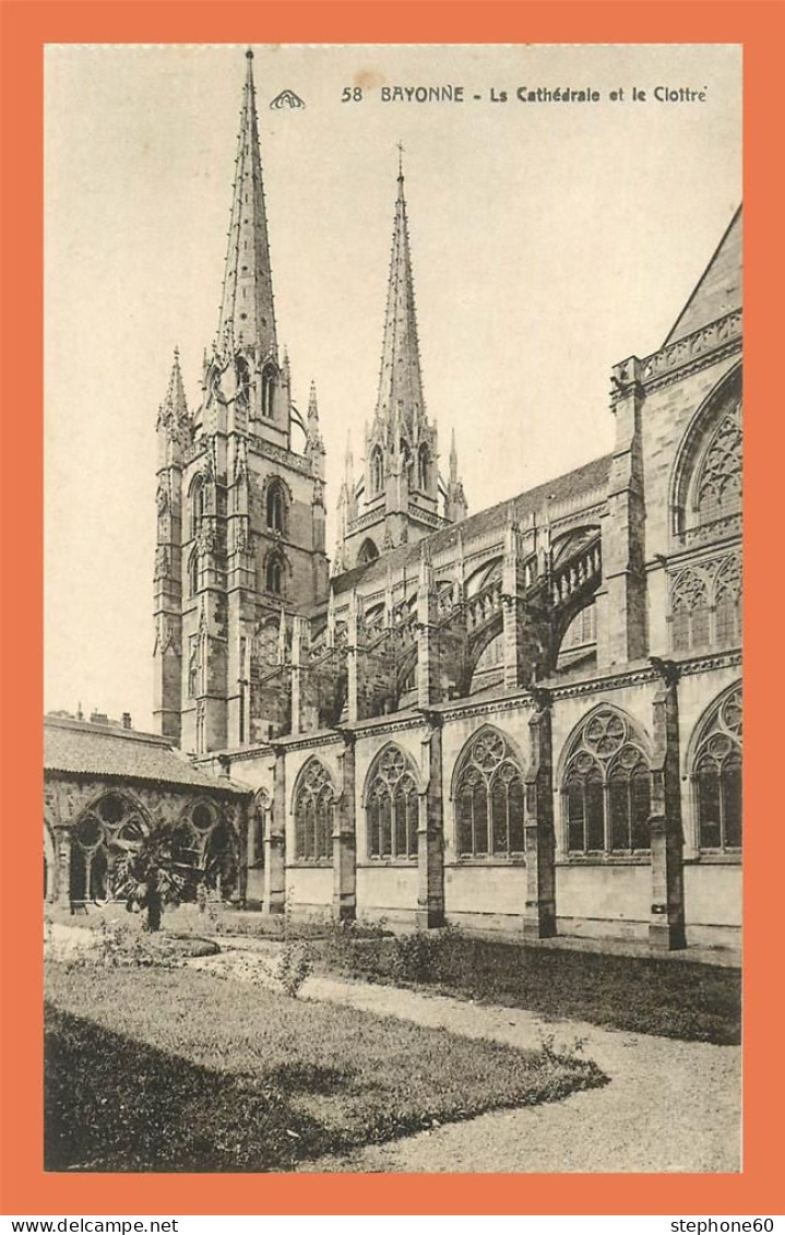 A712 / 327 64 - BAYONNE Cathédrale Et Le Cloitre - Bayonne