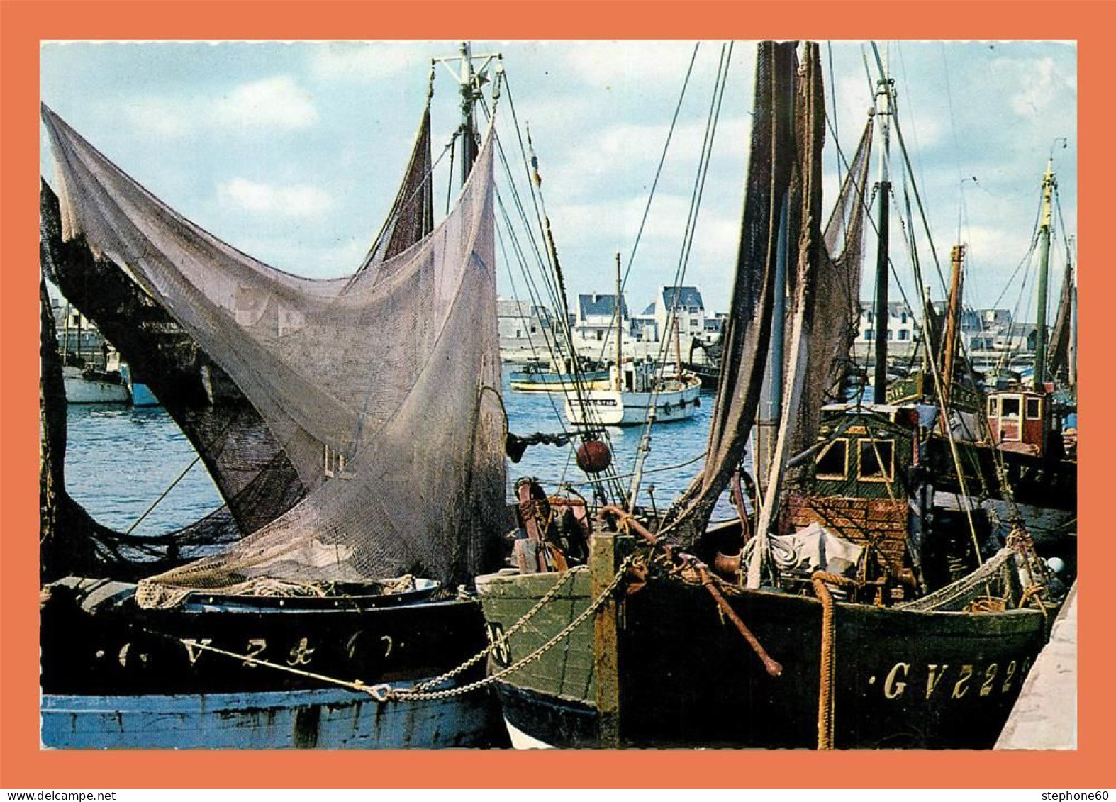 A714 / 399 Pêche Chalutiers à Quai - Fishing