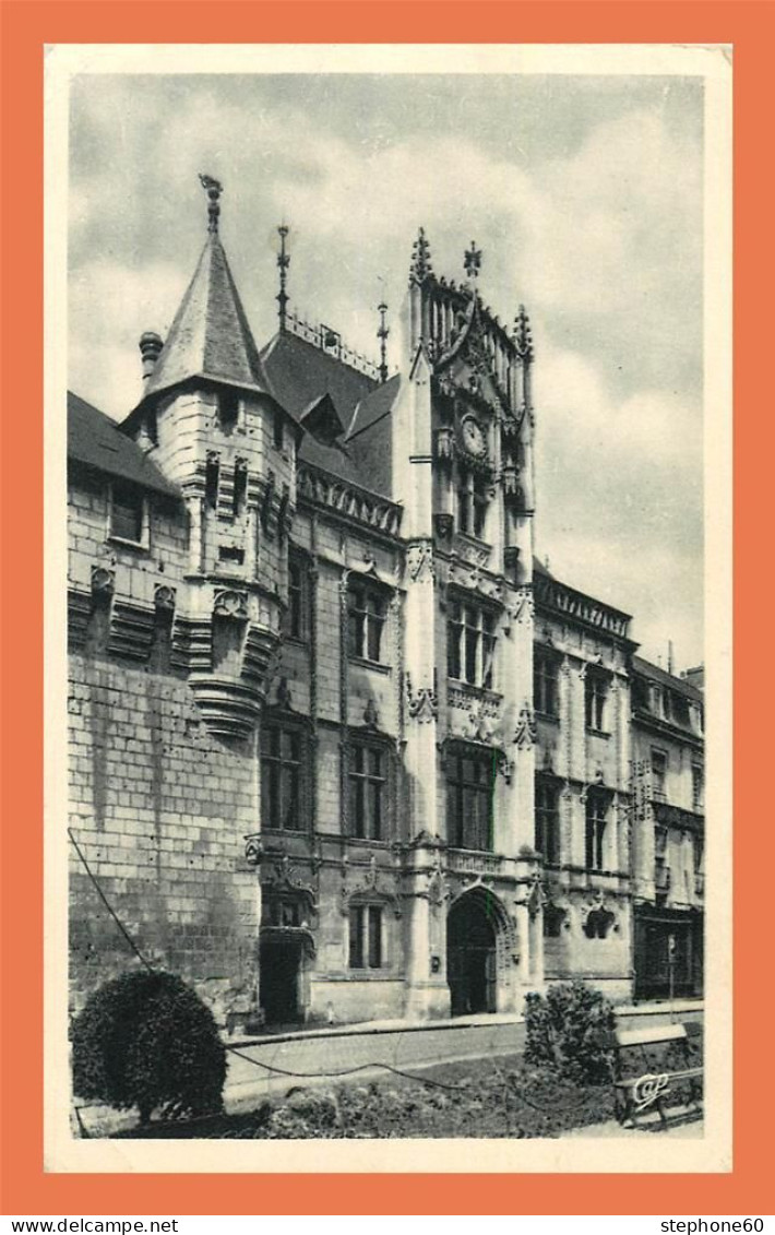 A712 / 041 49 - SAUMUR Hotel De Ville - Saumur