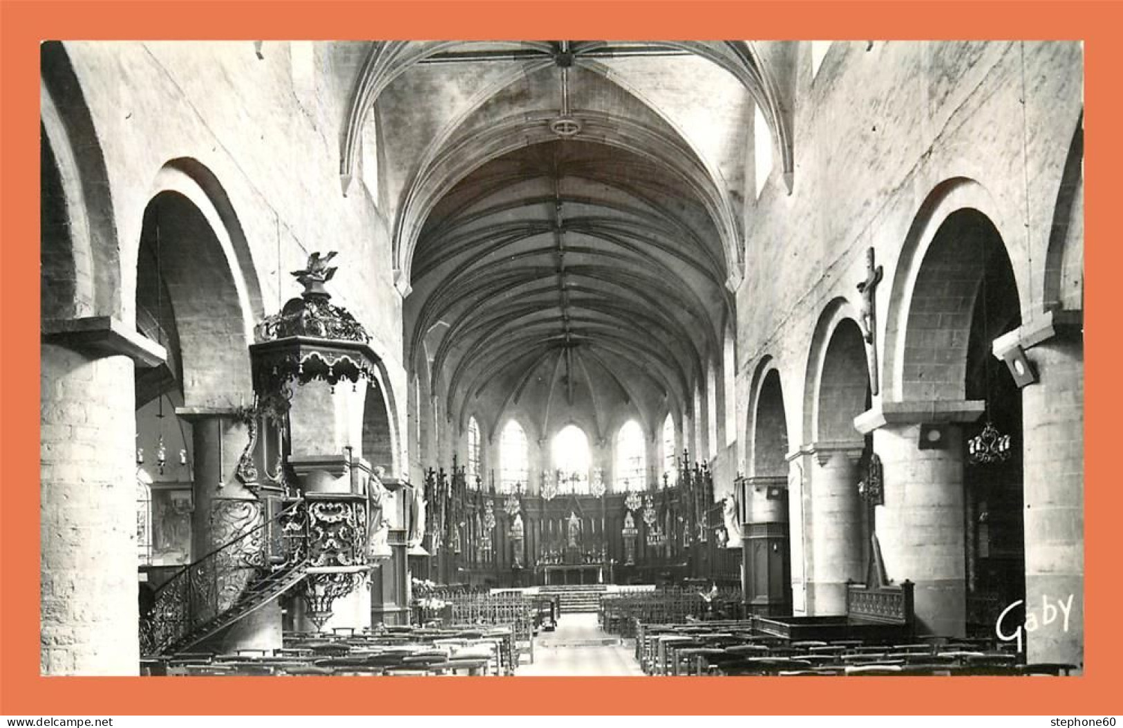 A717 / 443 45 - JARGEAU Intérieur De L'Eglise La Grande Nef - Jargeau