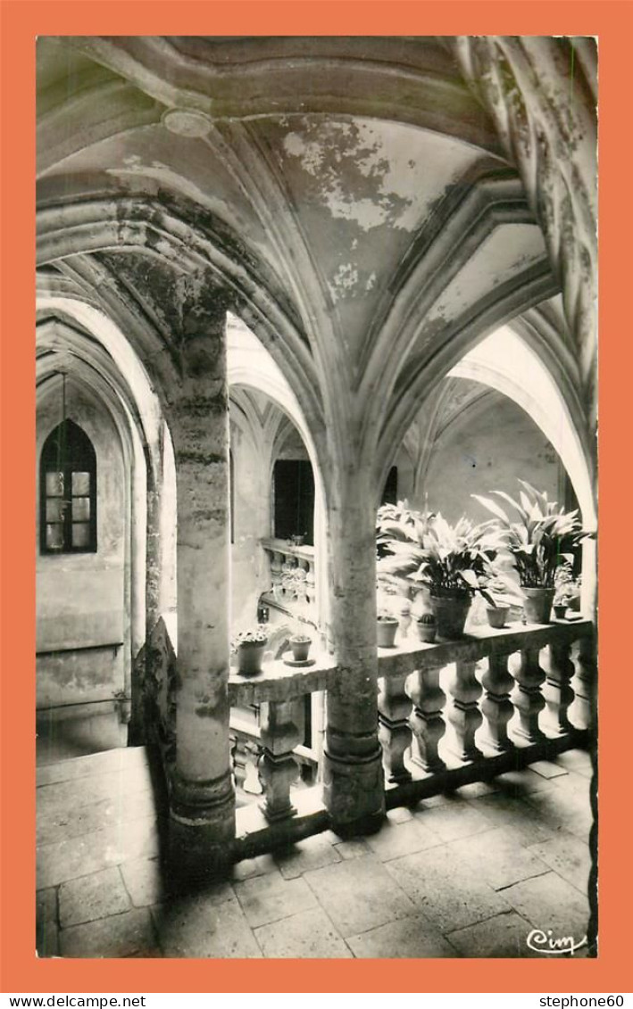 A719 / 175 34 - PEZENAS Escalier De L'Hotel Lacoste - Pezenas