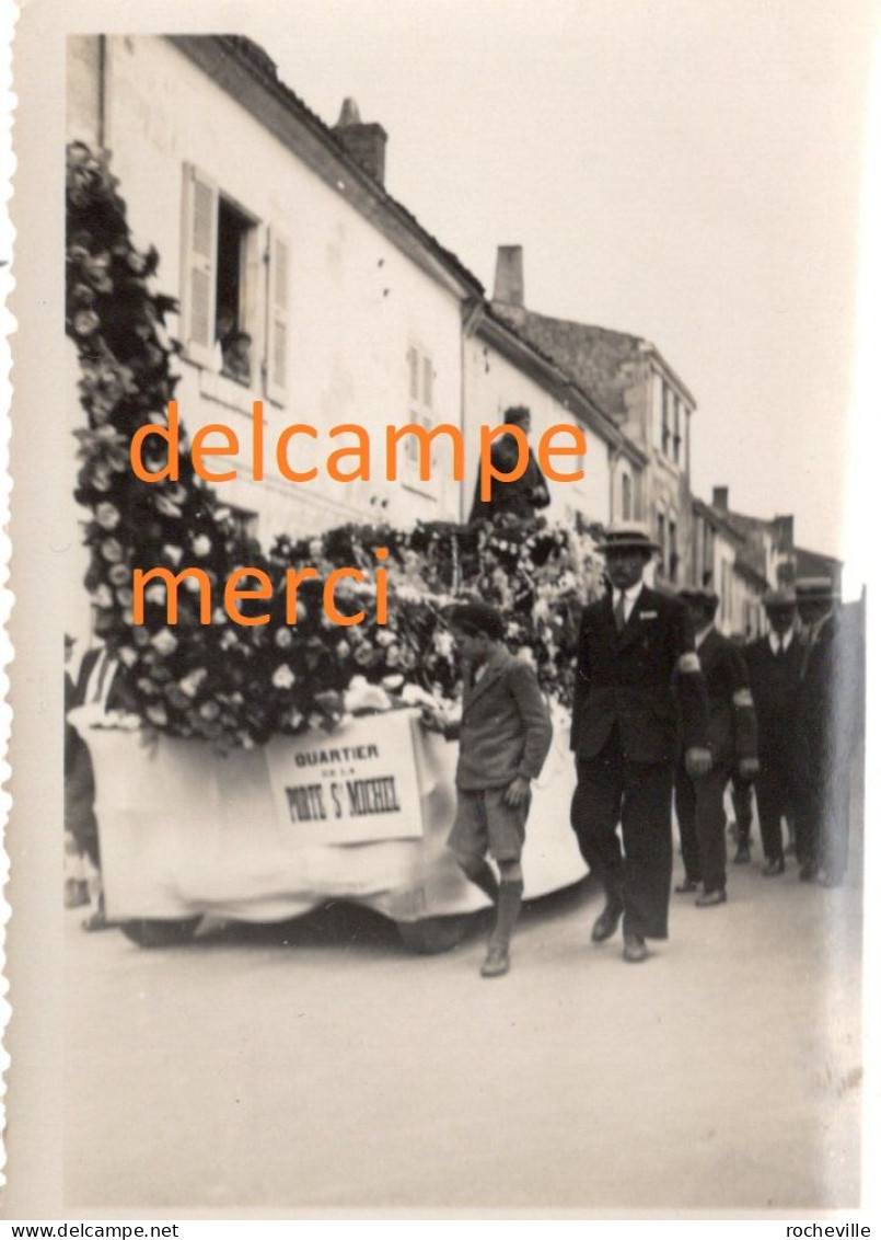 85-FONTENAY-le-COMTE-Lot De 5 Photos- Fête Des Fleurs 1936- Public- Chars Cavalcade  Attelage- Quartier ST-Michel - Plaatsen
