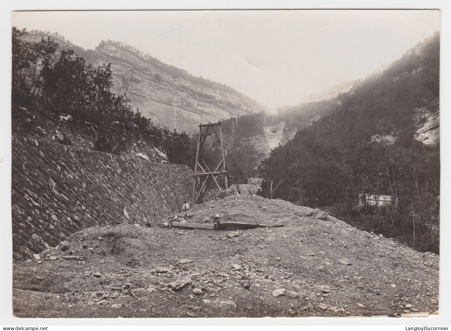 FUNICULAIRE DE SAINT-HILAIRE  // ISERE // OCTOBRE 1920 // CHANTIER DE CONSTRUCTION - Lugares