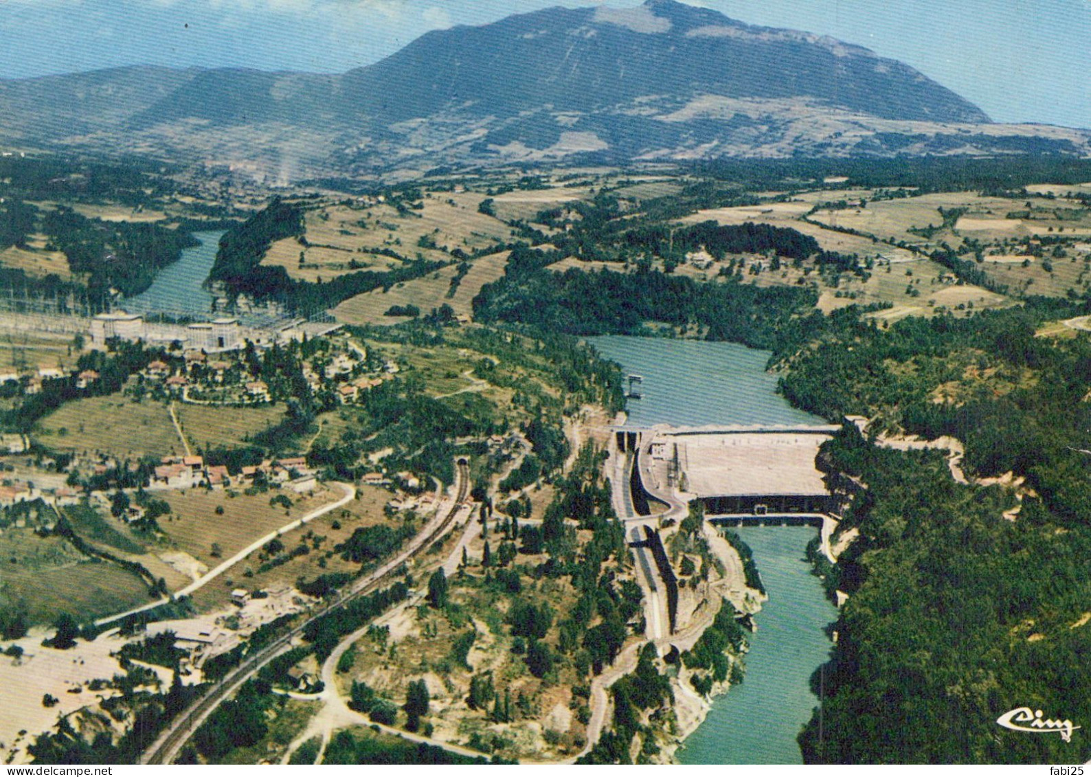 GENISSIAT VUE D ENSEMBLE SUR LE BARRAGE - Génissiat