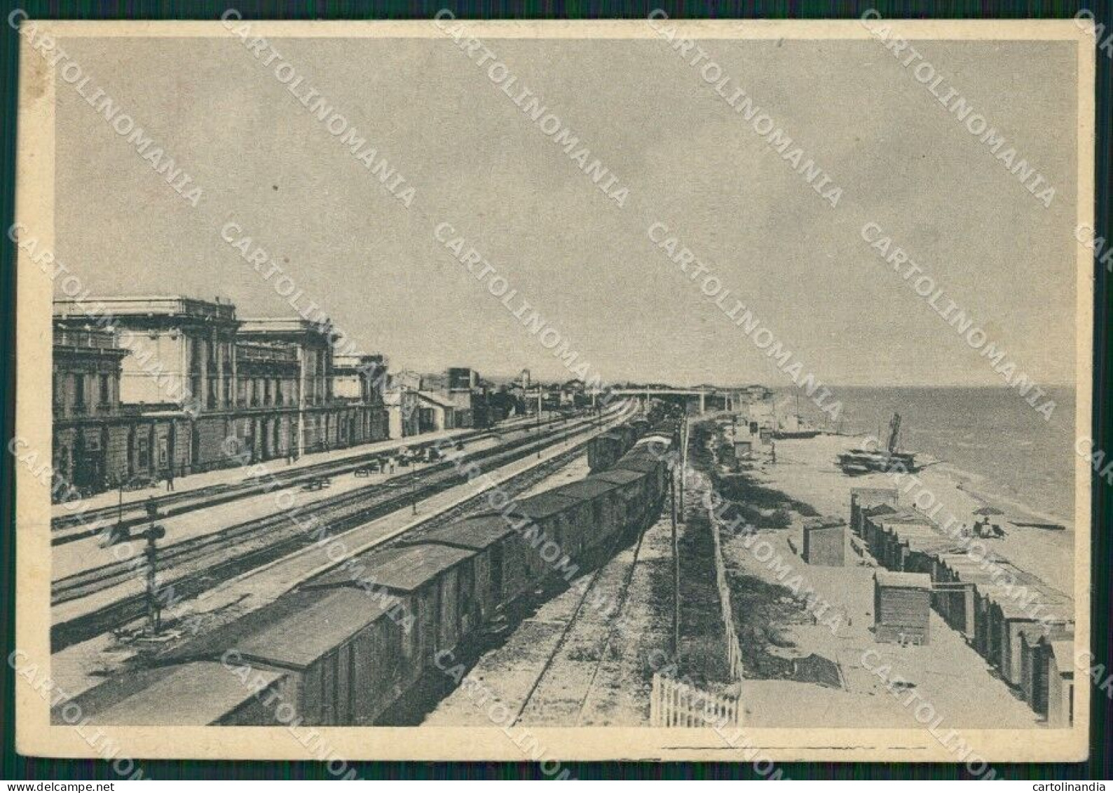 Ancona Falconara Marittima Stazione Treno PIEGHE FG Cartolina ZK0965 - Ancona