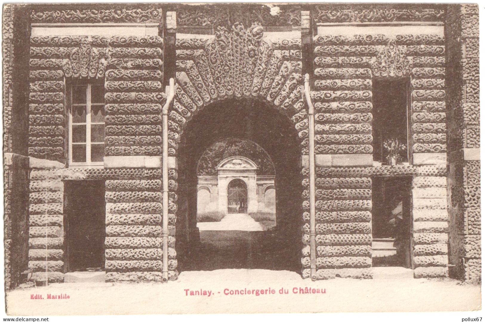 CPA DE TANLAY  (YONNE)  CONCIERGERIE DU CHÂTEAU - Tanlay