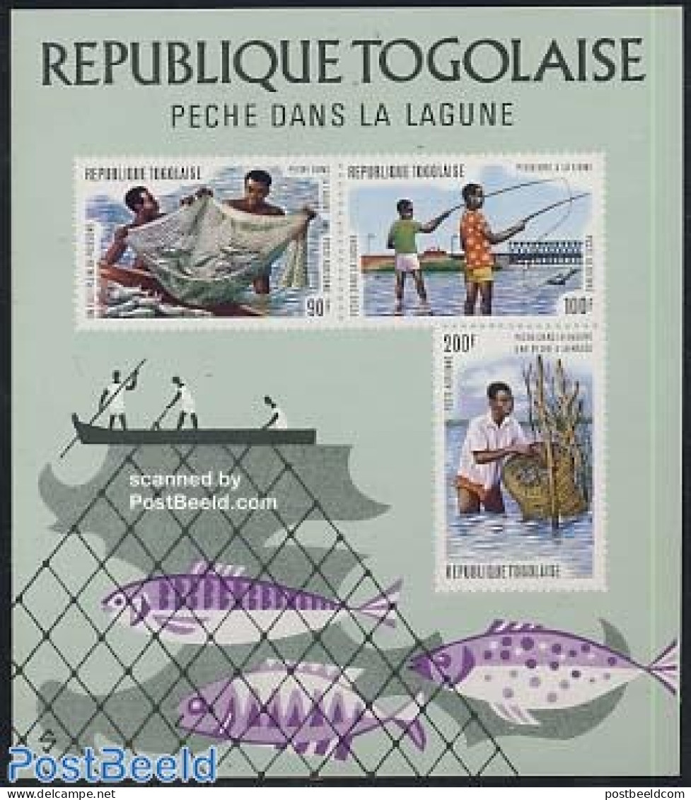 Togo 1974 Lagune Fishing S/s, Mint NH, Nature - Transport - Fish - Fishing - Ships And Boats - Pesci