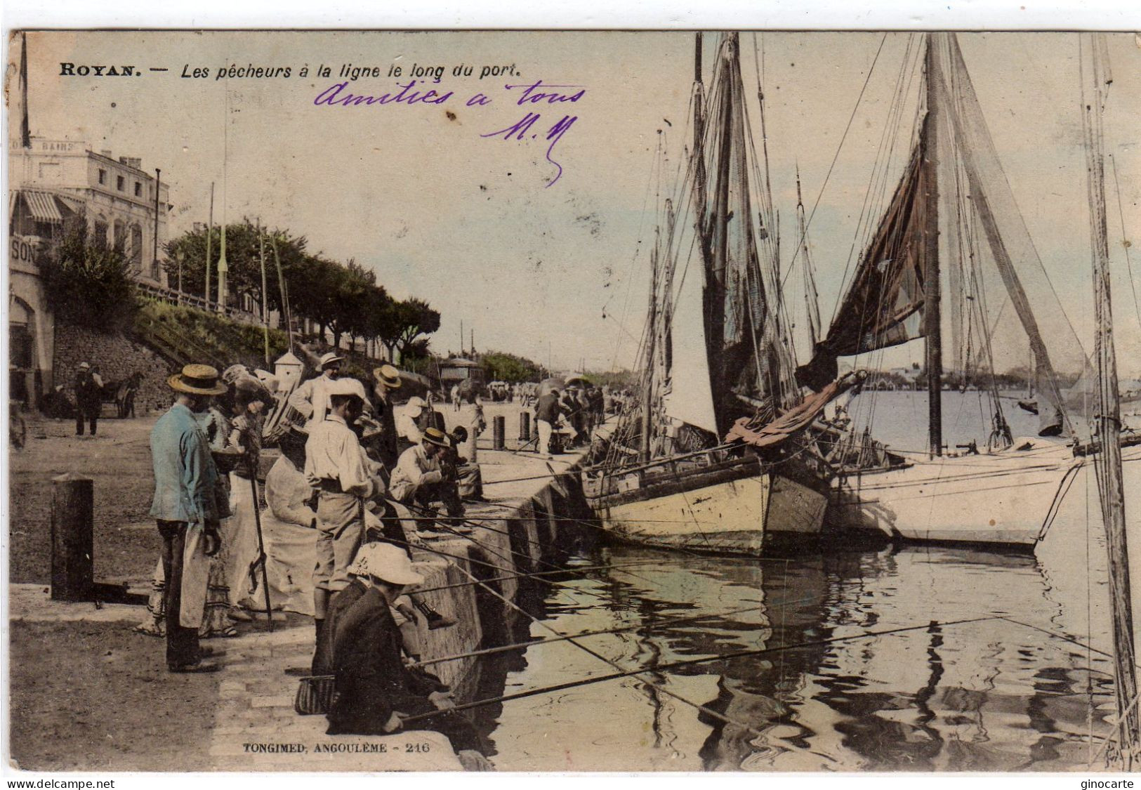 Royan Les Pecheurs à La Ligne Le Long Du Port - Royan