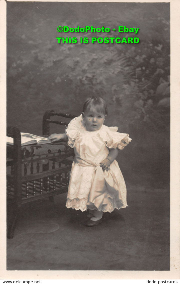 R406575 Child. Old Photography. Postcard. D. Ibotson - World