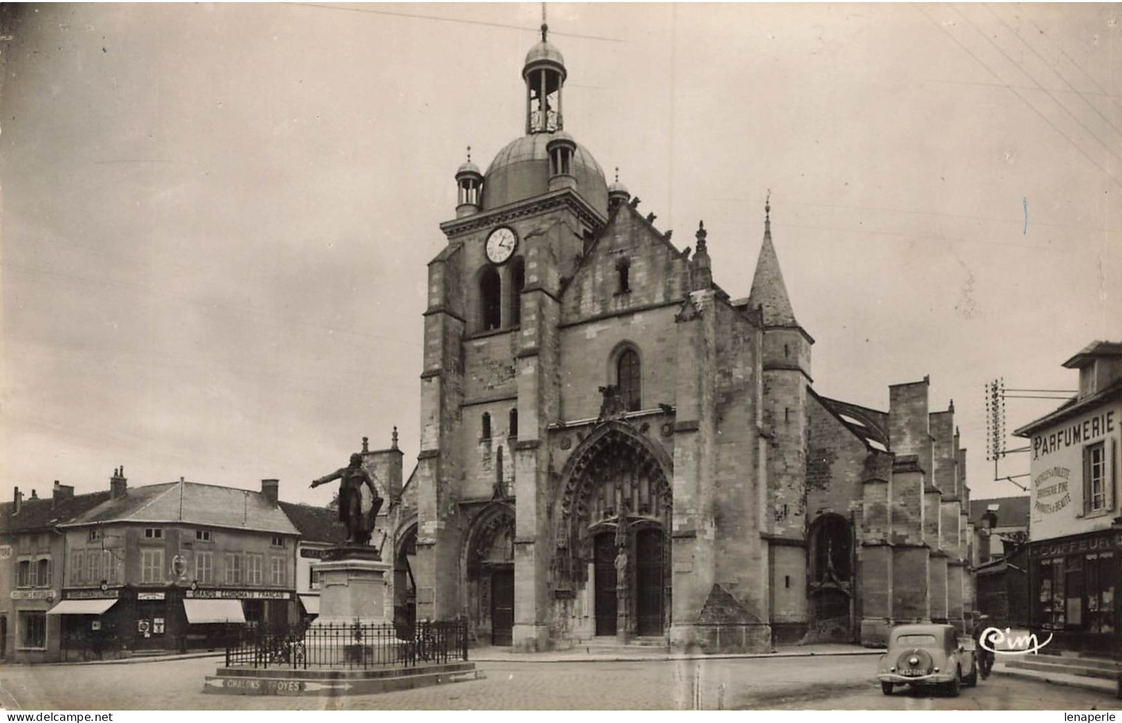 D6808 Arcis Sur Aube L'église - Arcis Sur Aube