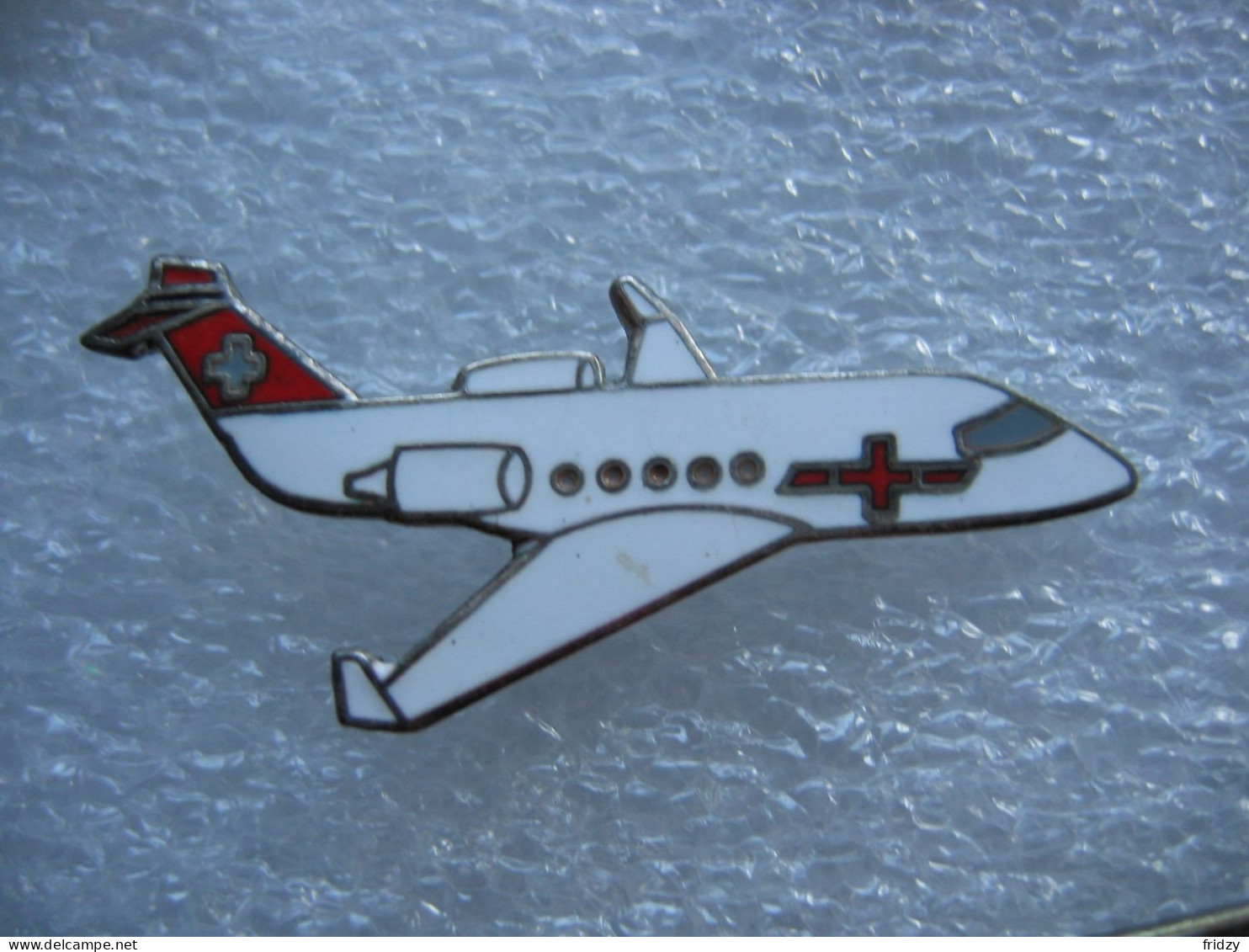 Pin's Avion Suisse De La REGA, Avion Médical - Vliegtuigen