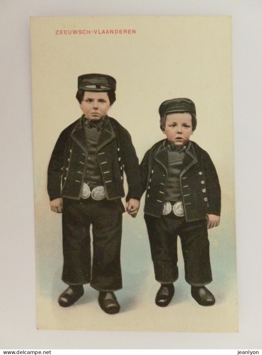 ENFANTS En Costume PAYS BAS / FLANDRE ZELANDAISE - ZEEUWSCH VLAANDEREN - Gruppi Di Bambini & Famiglie