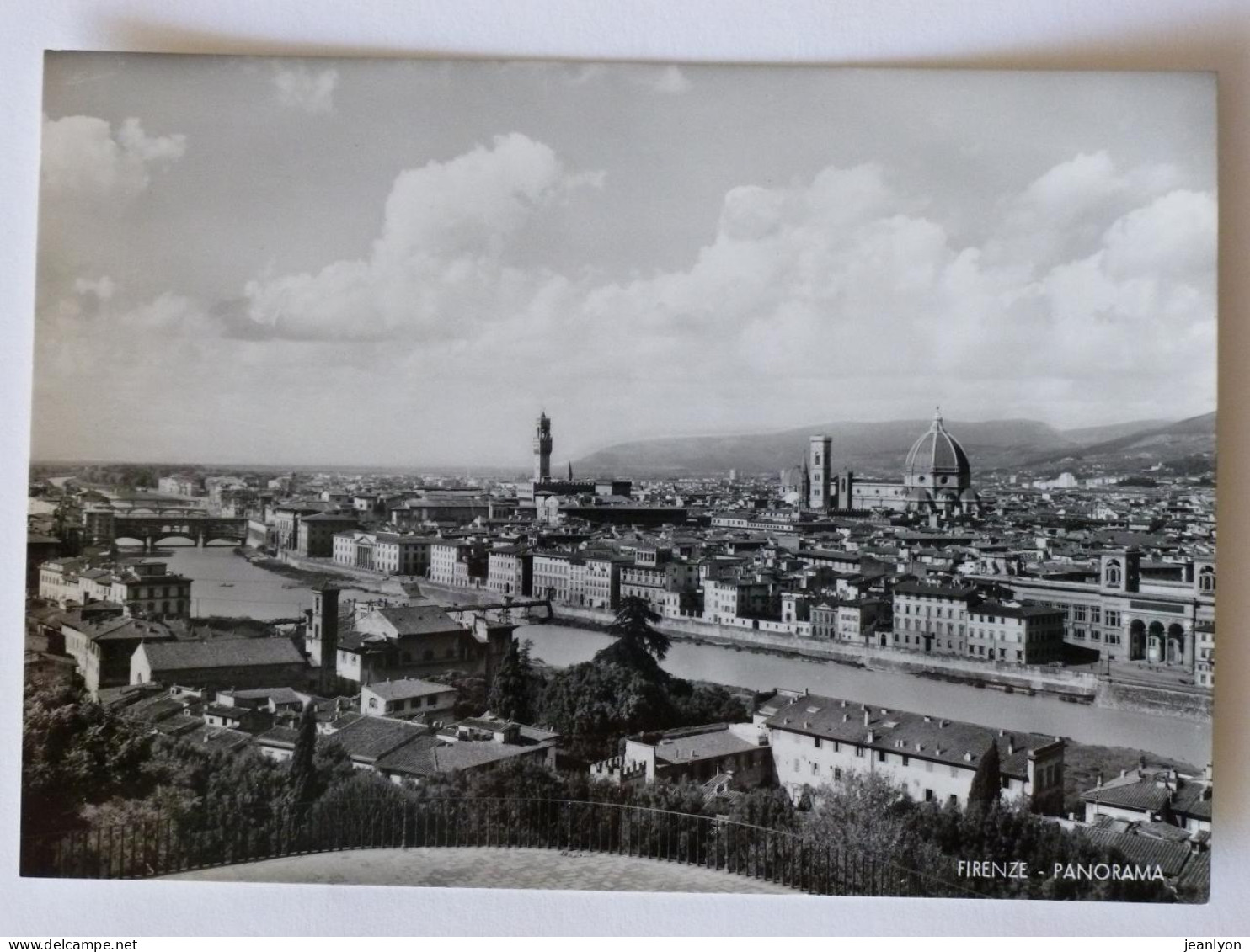 FIRENZE / FLORENCE (Italie) - Vue Sur La Ville Et Le Fleuve - Firenze