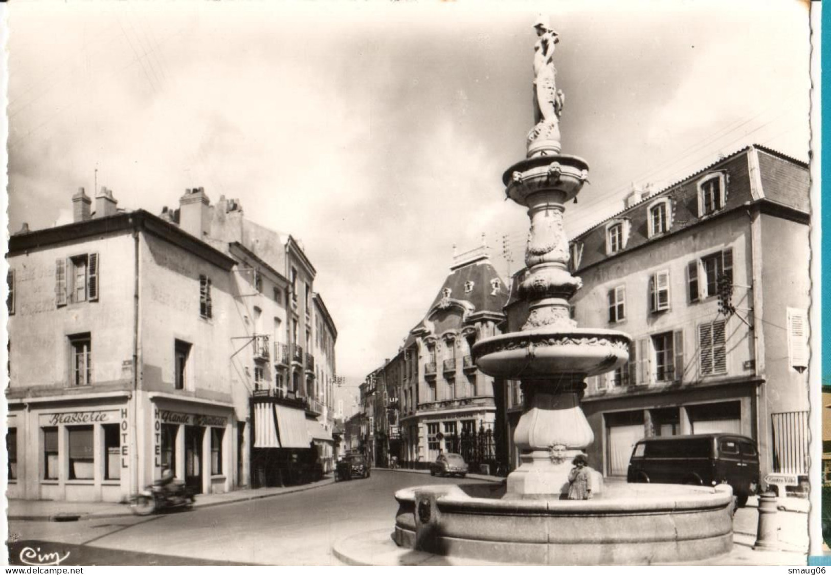 54 - TOUL - PLACE CUREL - Toul