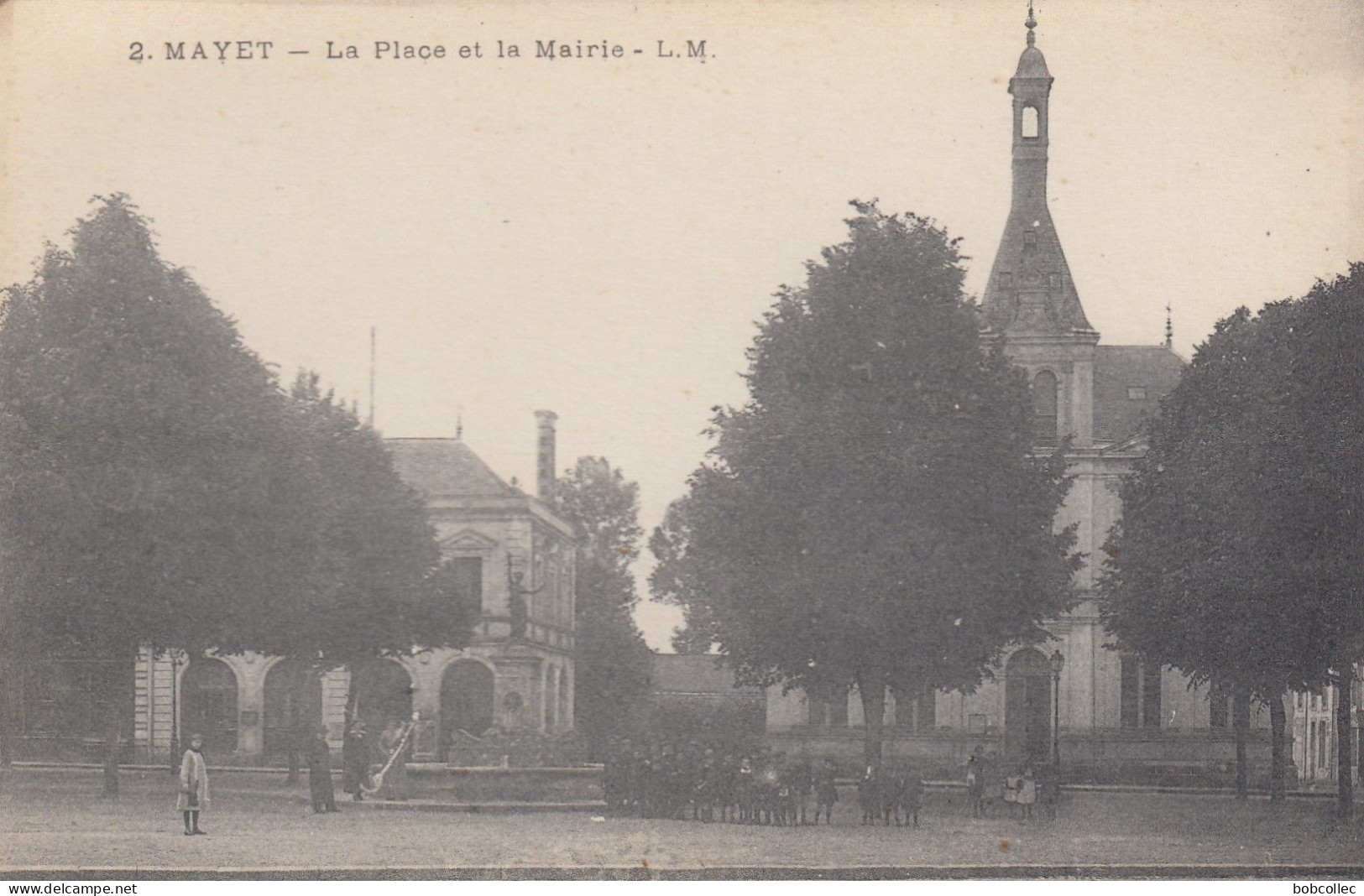 MAYET (Sarthe): La Place Et La Mairie - Mayet