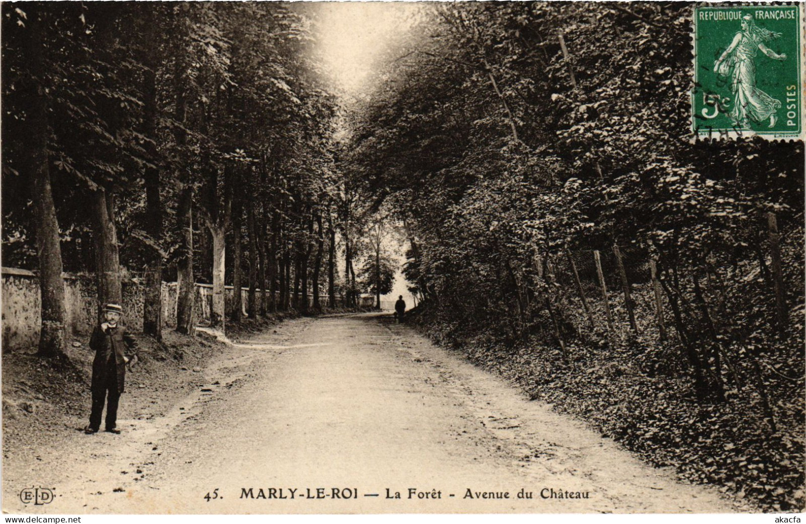 CPA Marly La Foret Avenue Du Chateau (1402259) - Marly Le Roi